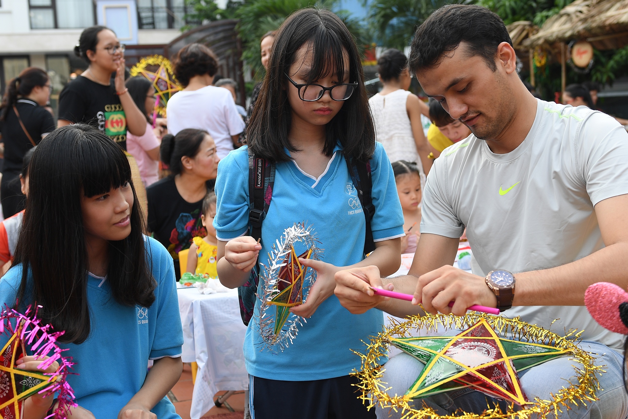 Ngay hoi trang sen cho tre em anh 5