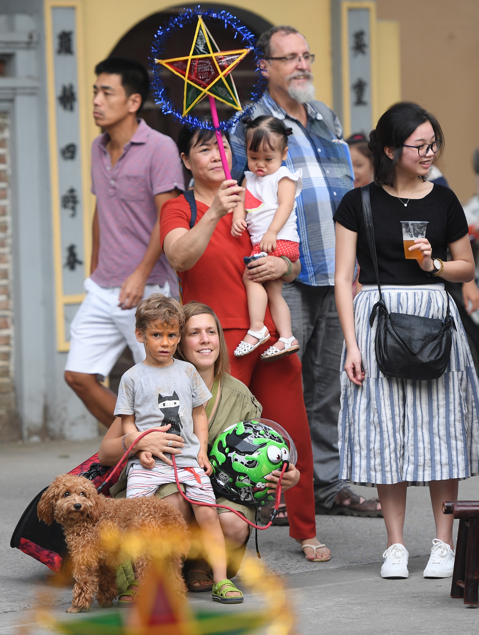 Ngay hoi trang sen cho tre em anh 13