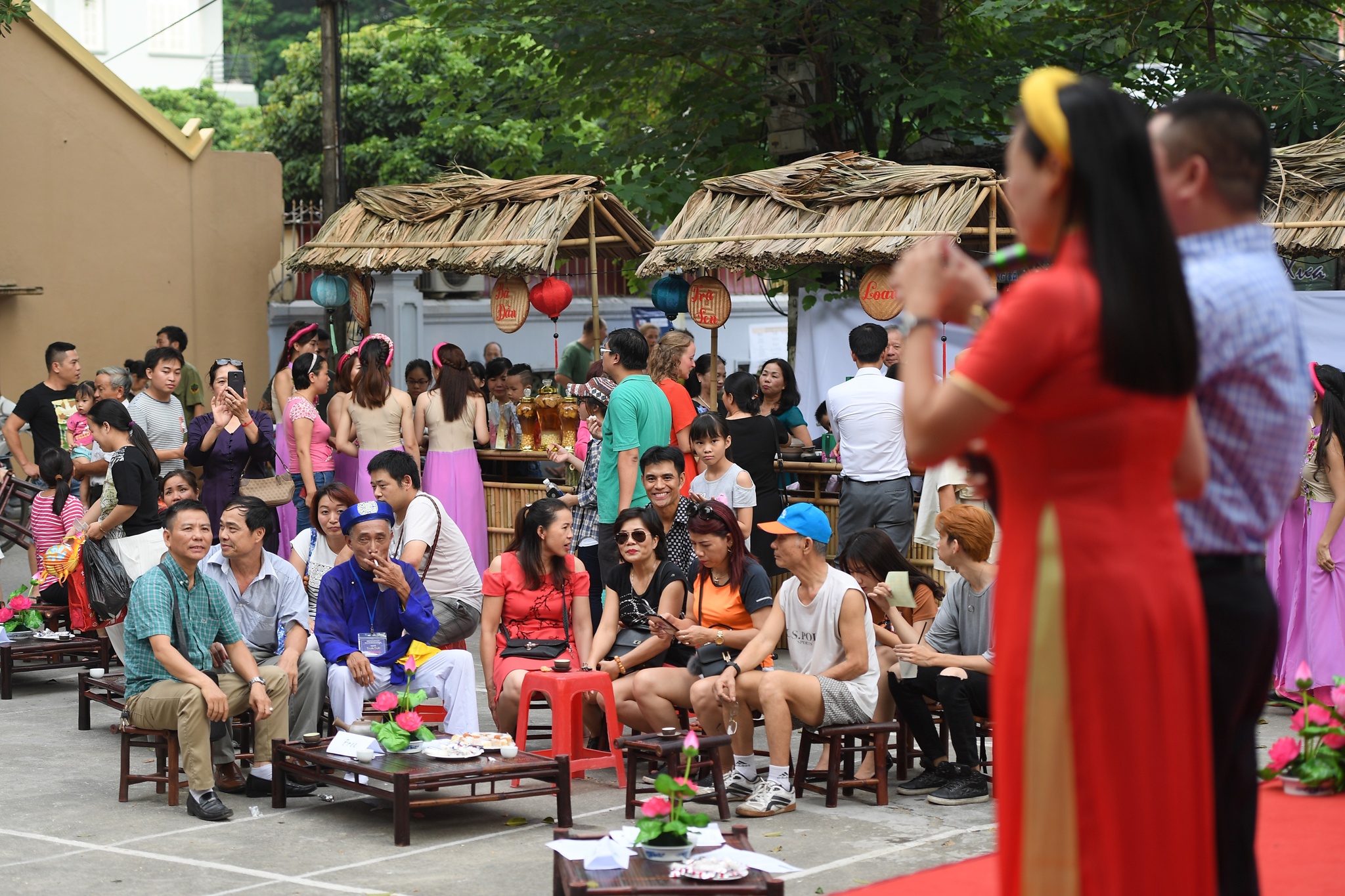 Ngay hoi trang sen cho tre em anh 14