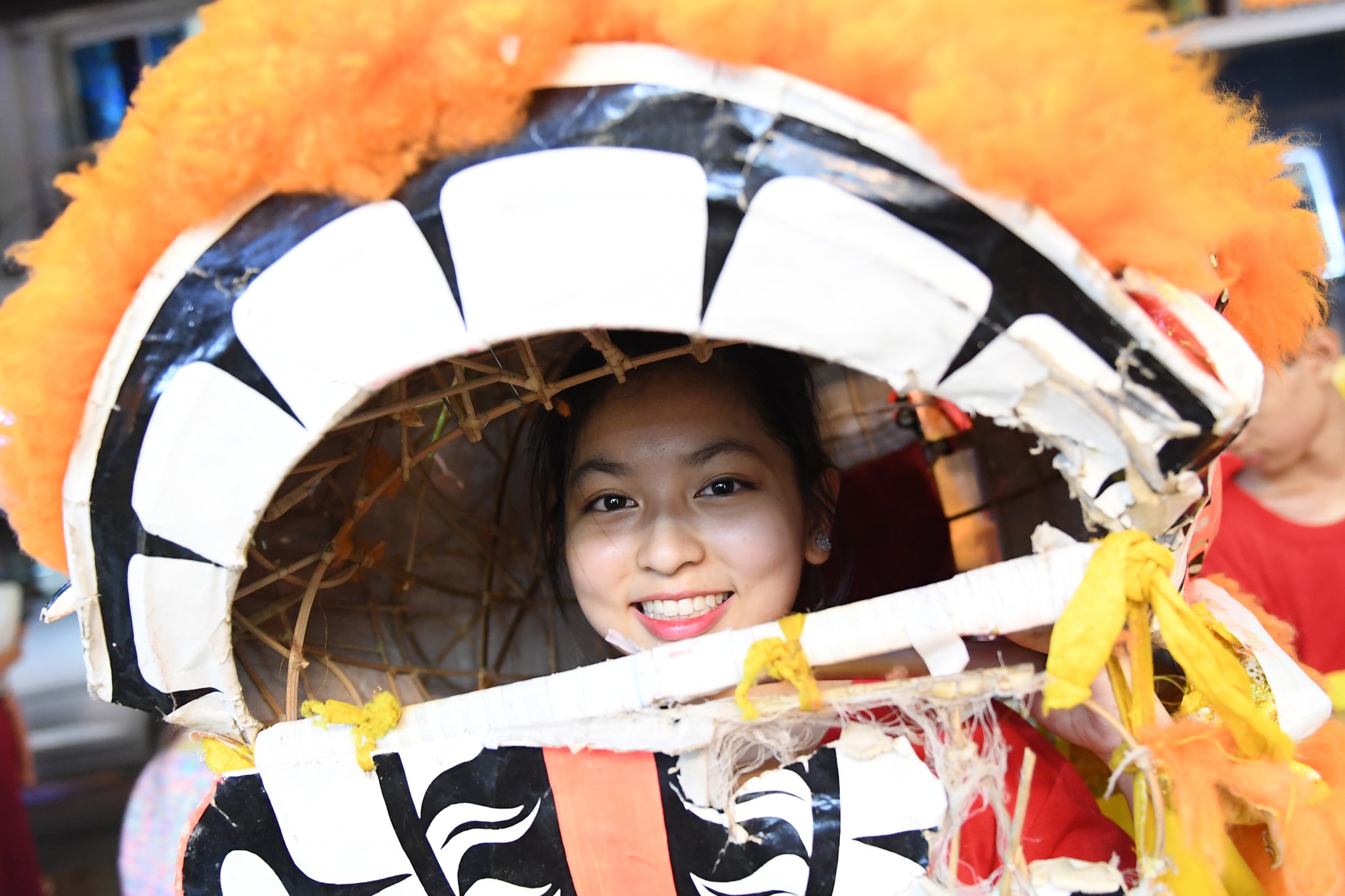 chan pho mua lan trung thu xin tien anh 10