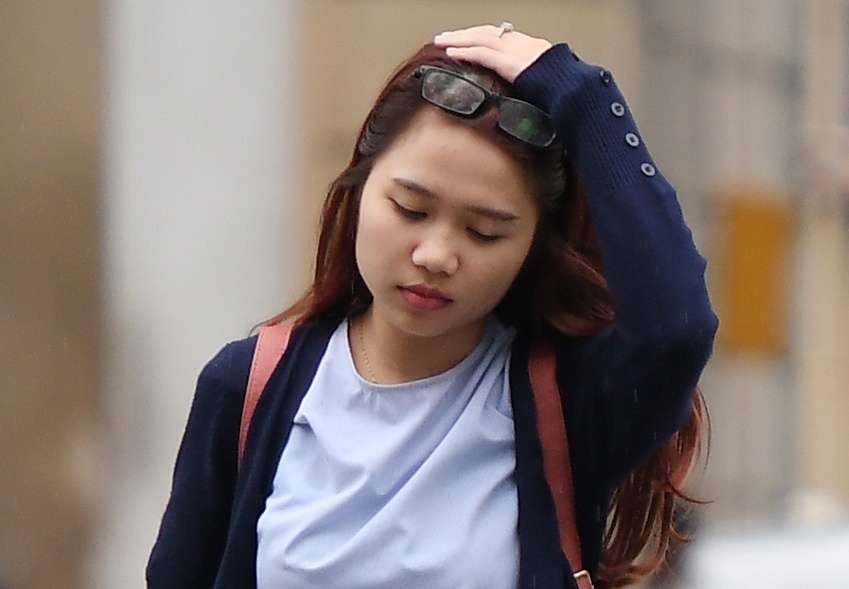 Nguoi Ha Noi co ro trong gio lanh dau mua hinh anh