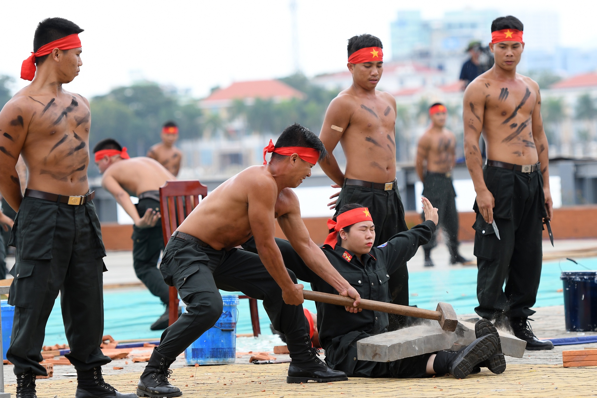 nu CSCD bieu dien vo thuat anh 9