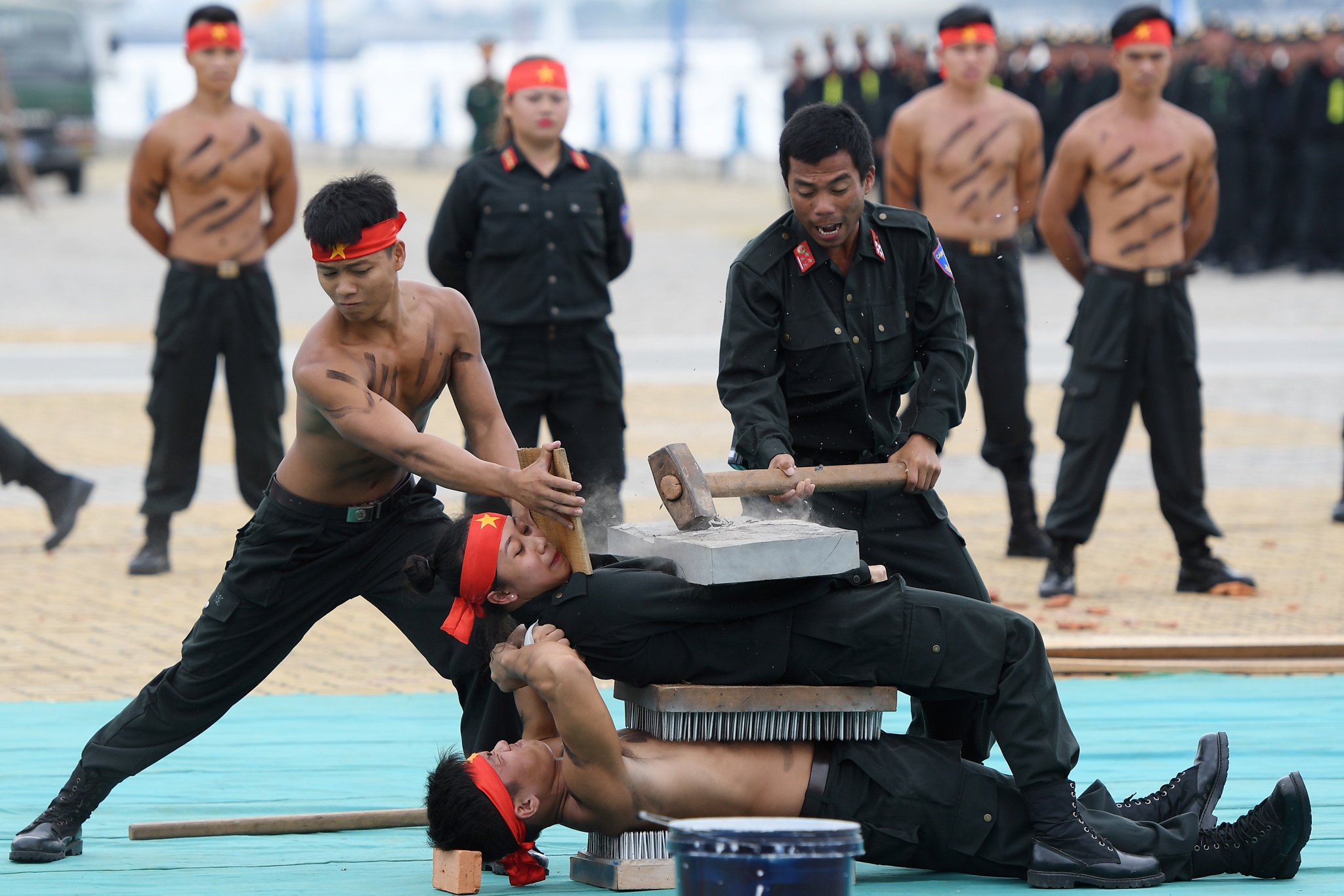 nu CSCD bieu dien vo thuat anh 8