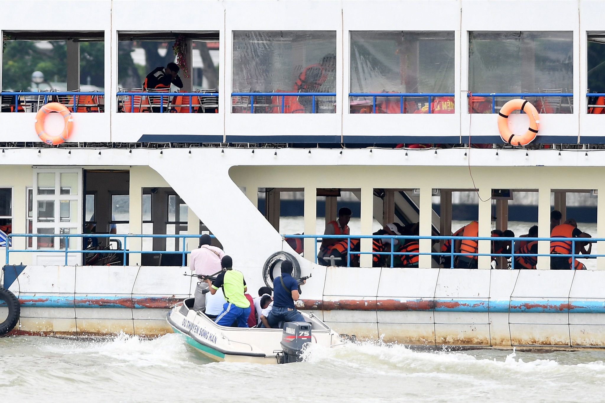 dien tap phong chong khung bo tren song Han anh 11