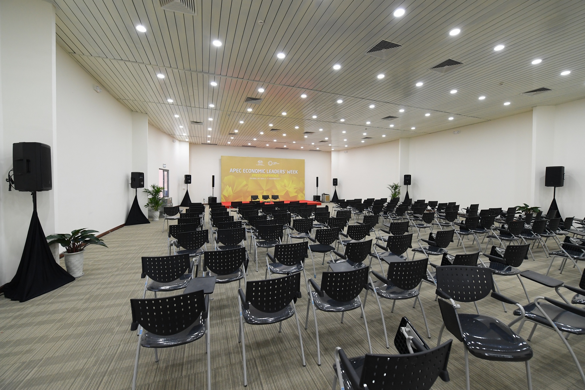 Khai truong Trung tam bao chi APEC anh 14