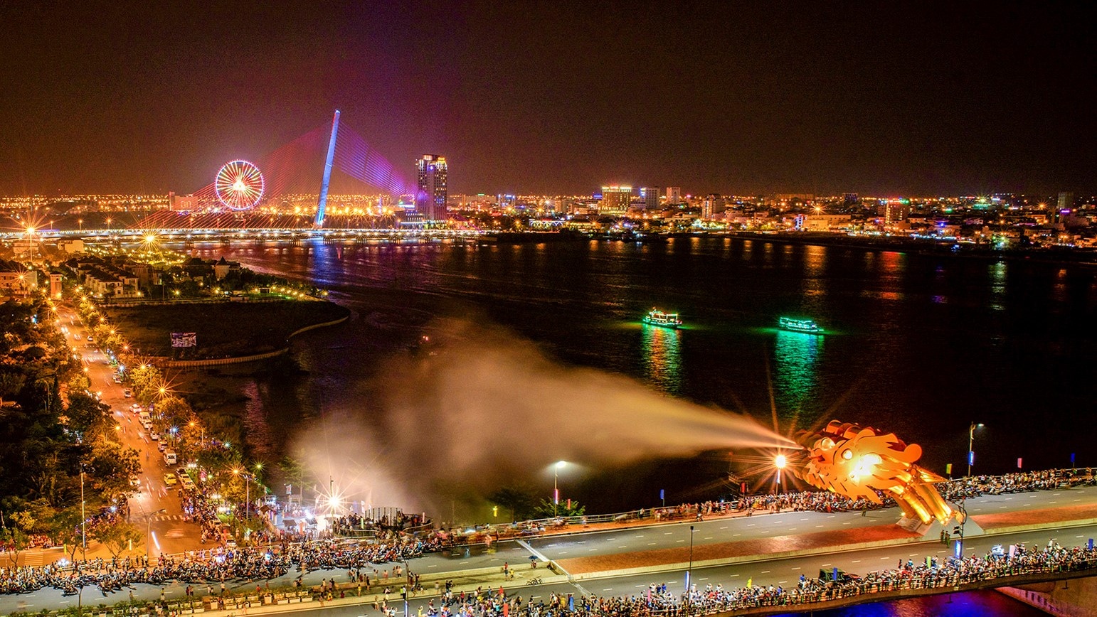 Da Nang long lay chao don APEC 2017 hinh anh