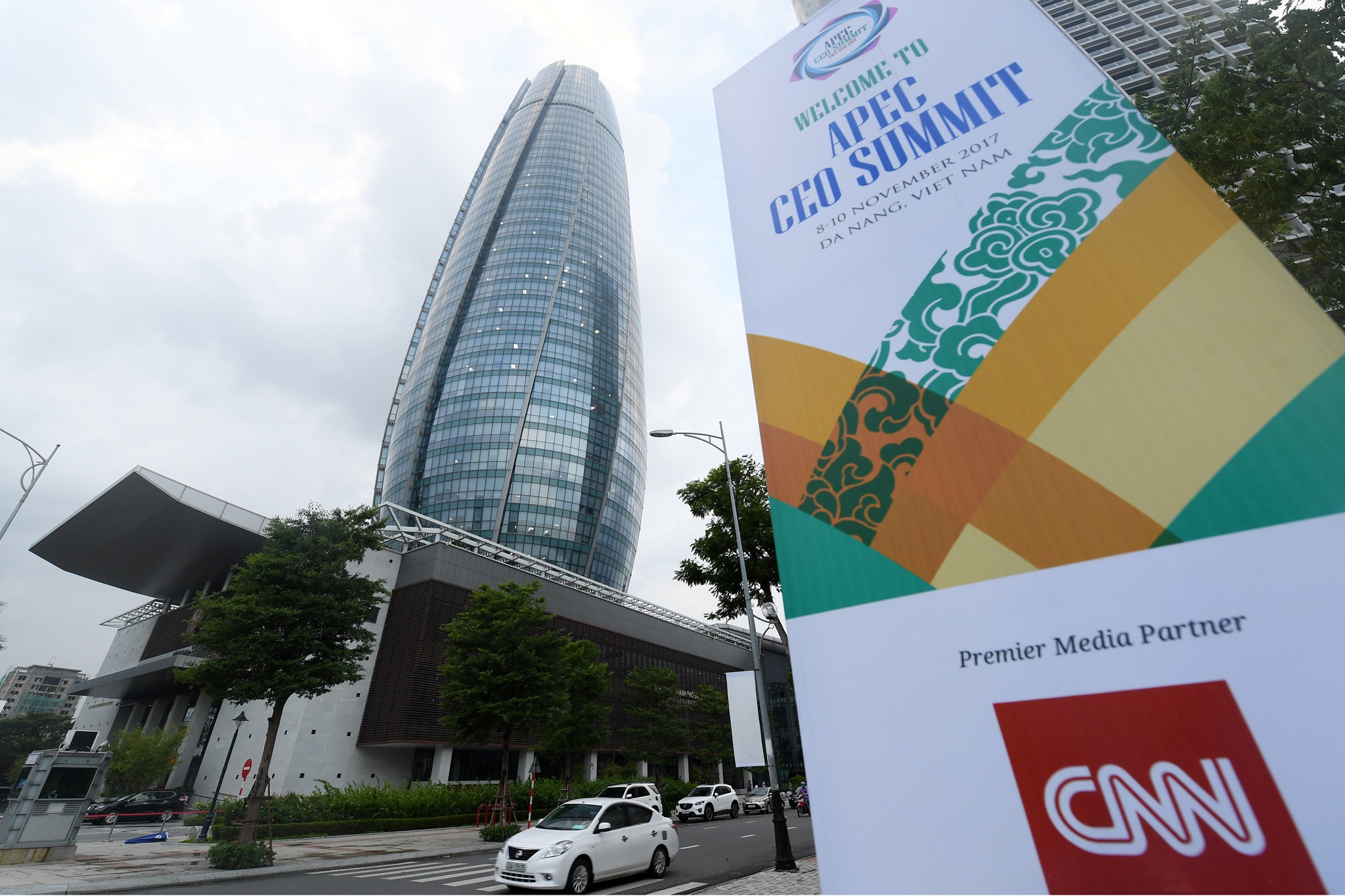 Đà Nẵng trang hoàng chào đón APEC 2017 ảnh 2 Da Nang trang hoang chao don APEC 2017 anh 2