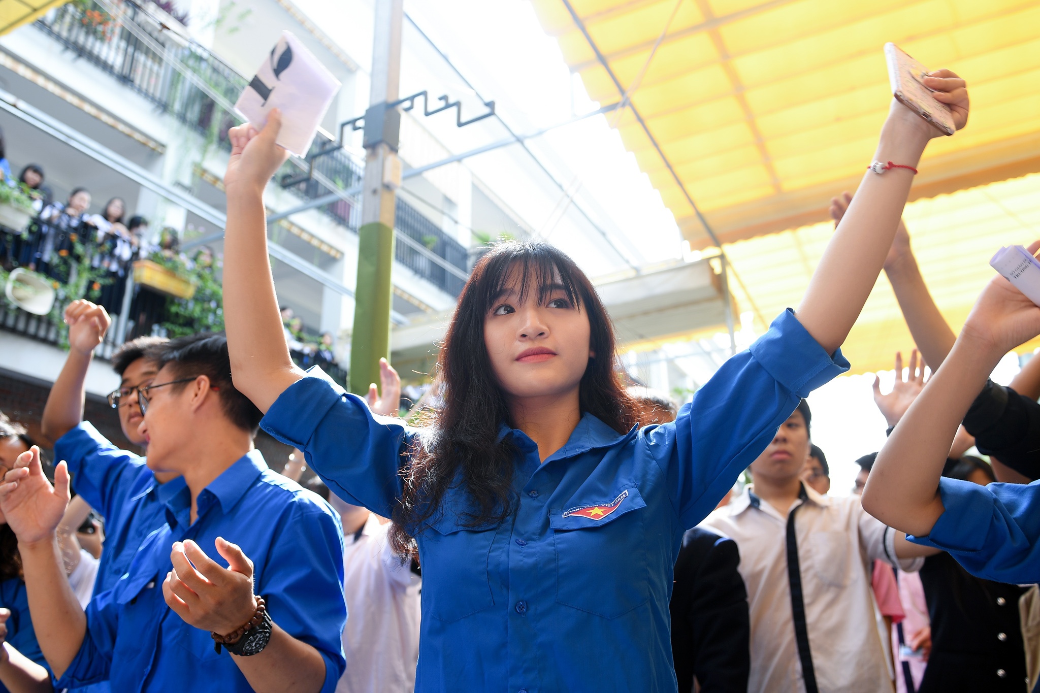 Học sinh tri ân thầy Văn Như Cương ảnh 2 Hoc sinh tri an thay Van Nhu Cuong anh 2