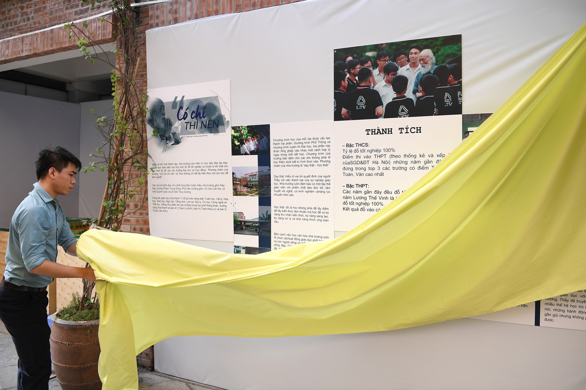 Học sinh tri ân thầy Văn Như Cương ảnh 6 Hoc sinh tri an thay Van Nhu Cuong anh 6