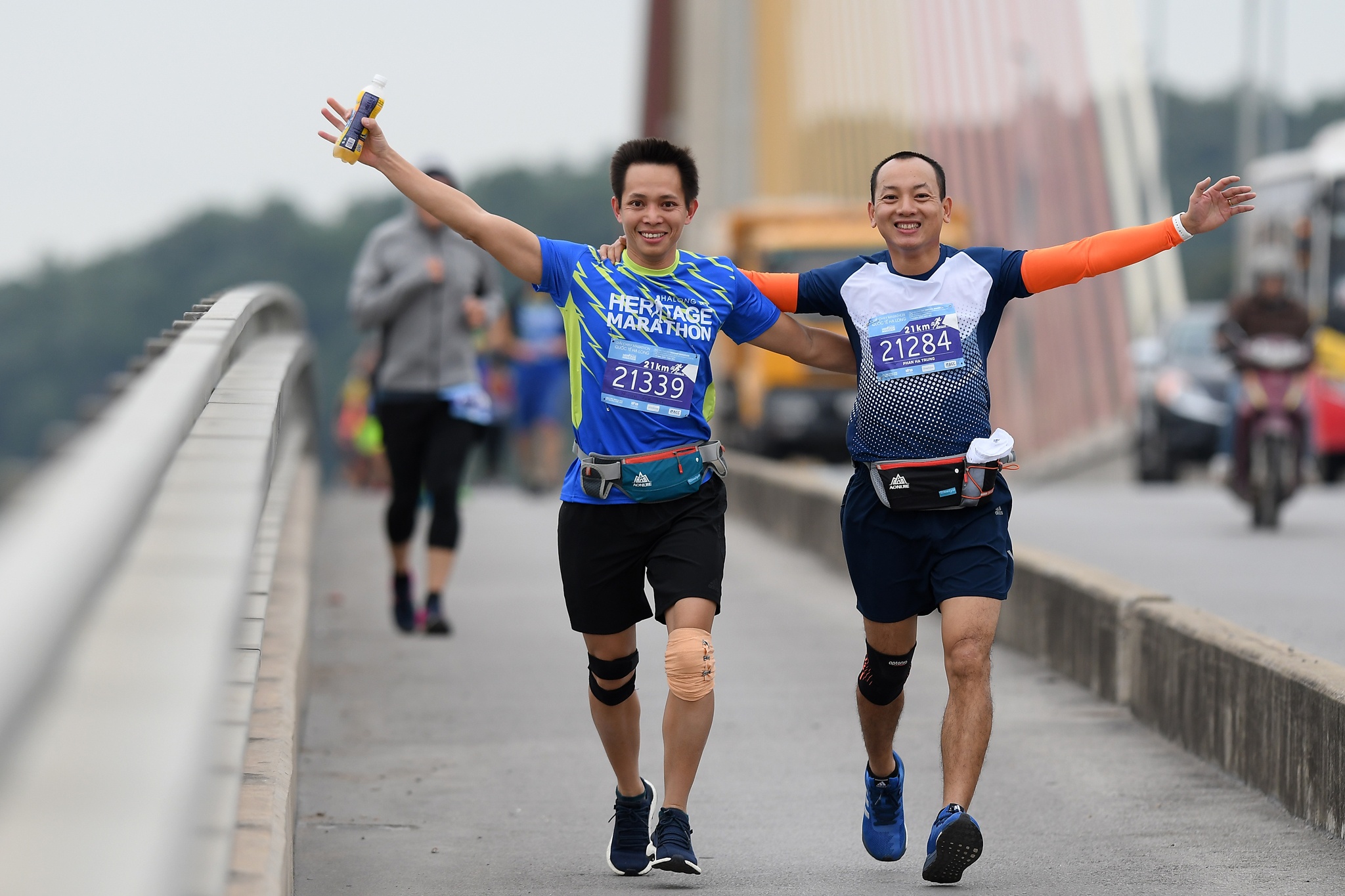 1.200 nguoi chay marathon quanh Vinh Ha Long anh 15
