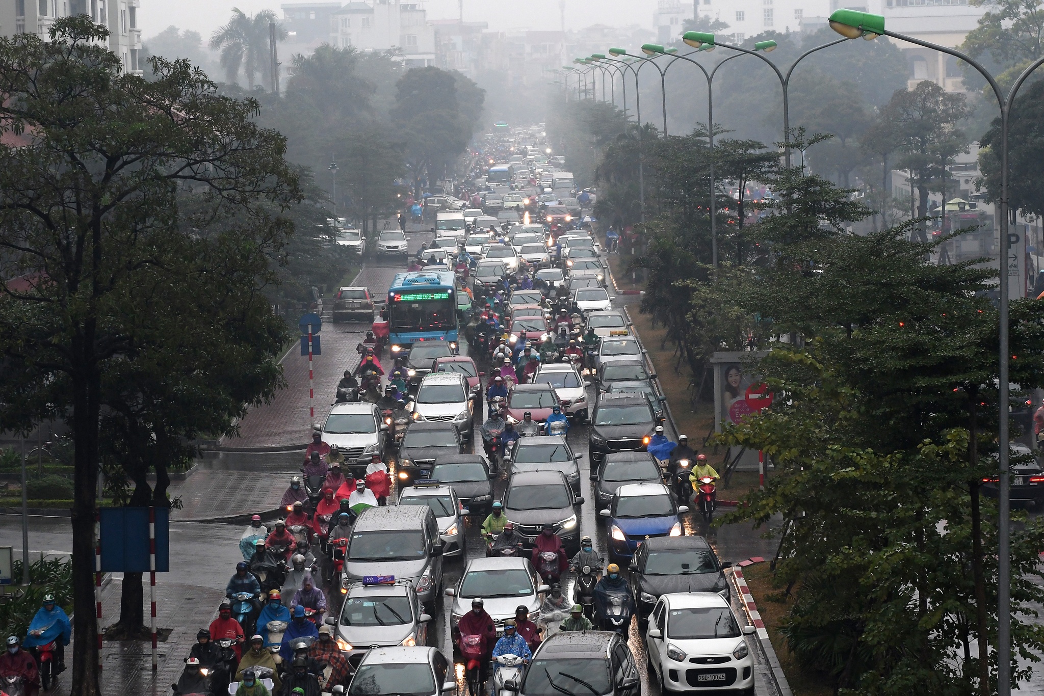 mua tac tai Ha Noi anh 3