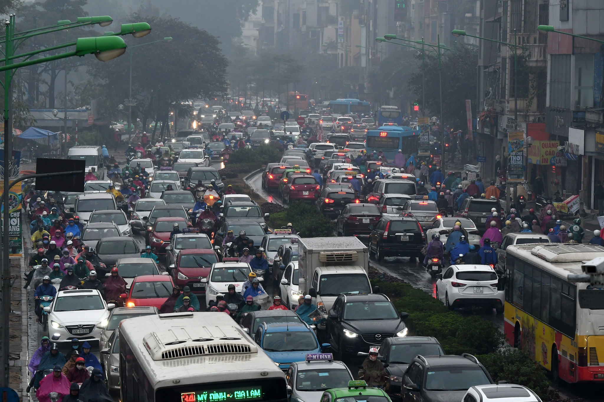 mua tac tai Ha Noi anh 5