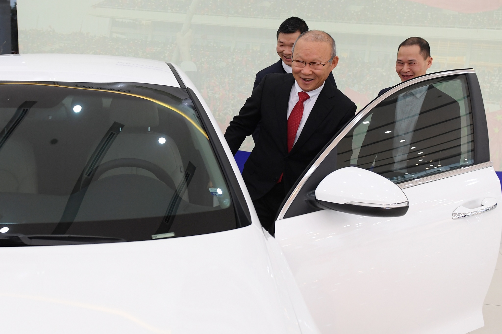 Ong Park Hang Seo duoc tang xe oto anh 4