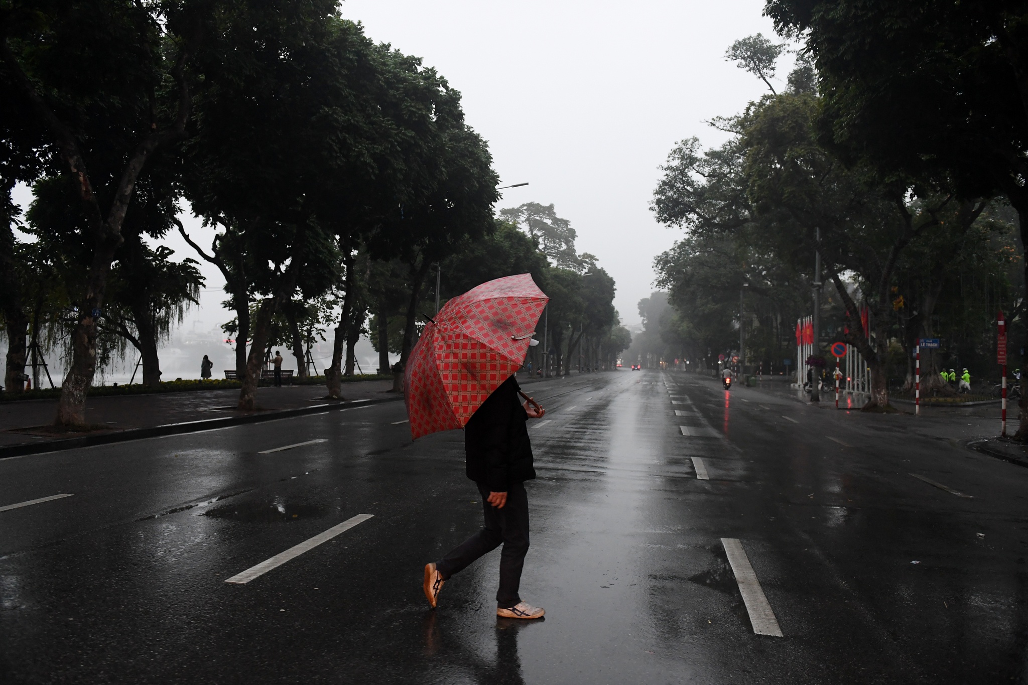 Tet binh yen cua nguoi dan Ha Noi ngay dau nam moi hinh anh