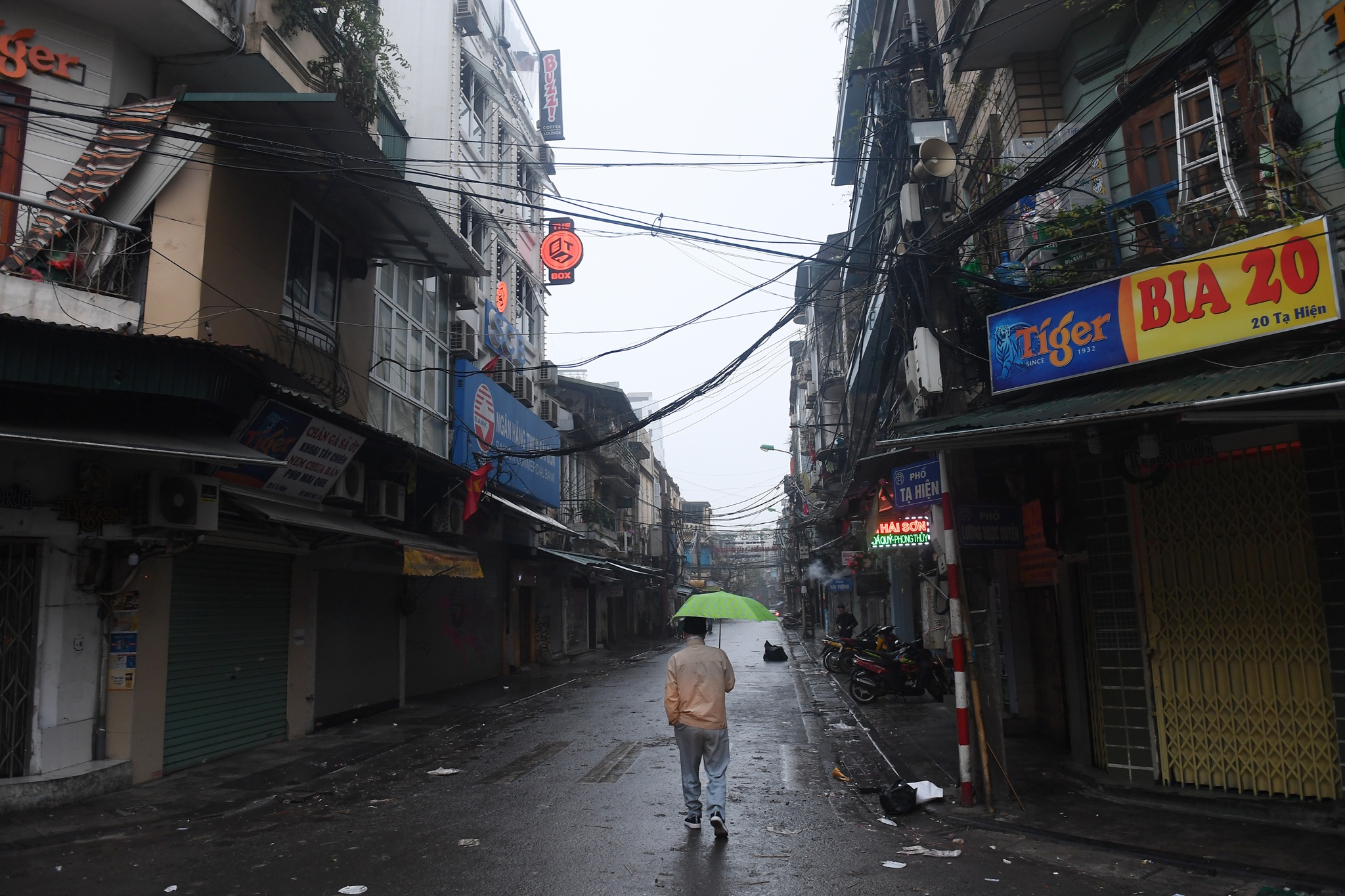 khong khi sang mung 1 tet anh 10