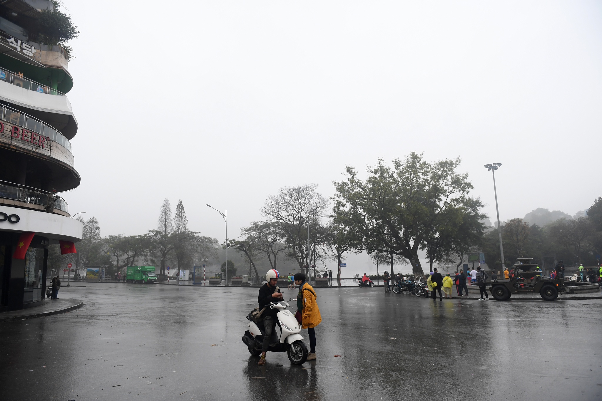 khong khi sang mung 1 tet anh 15