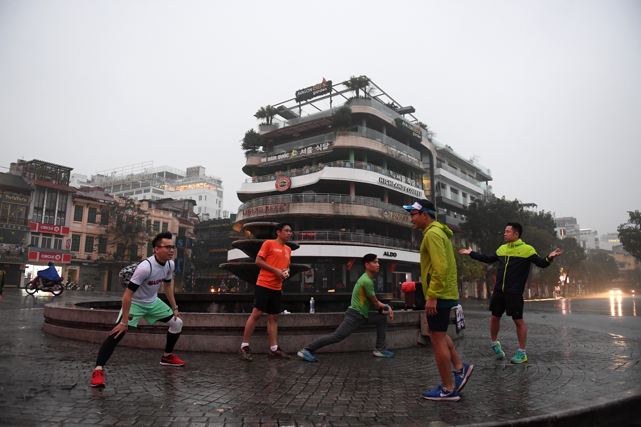 khong khi sang mung 1 tet anh 11