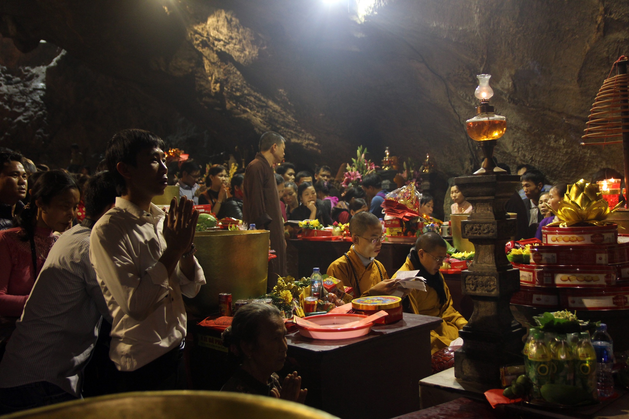 danh bai an tien le hoi chua huong anh 15