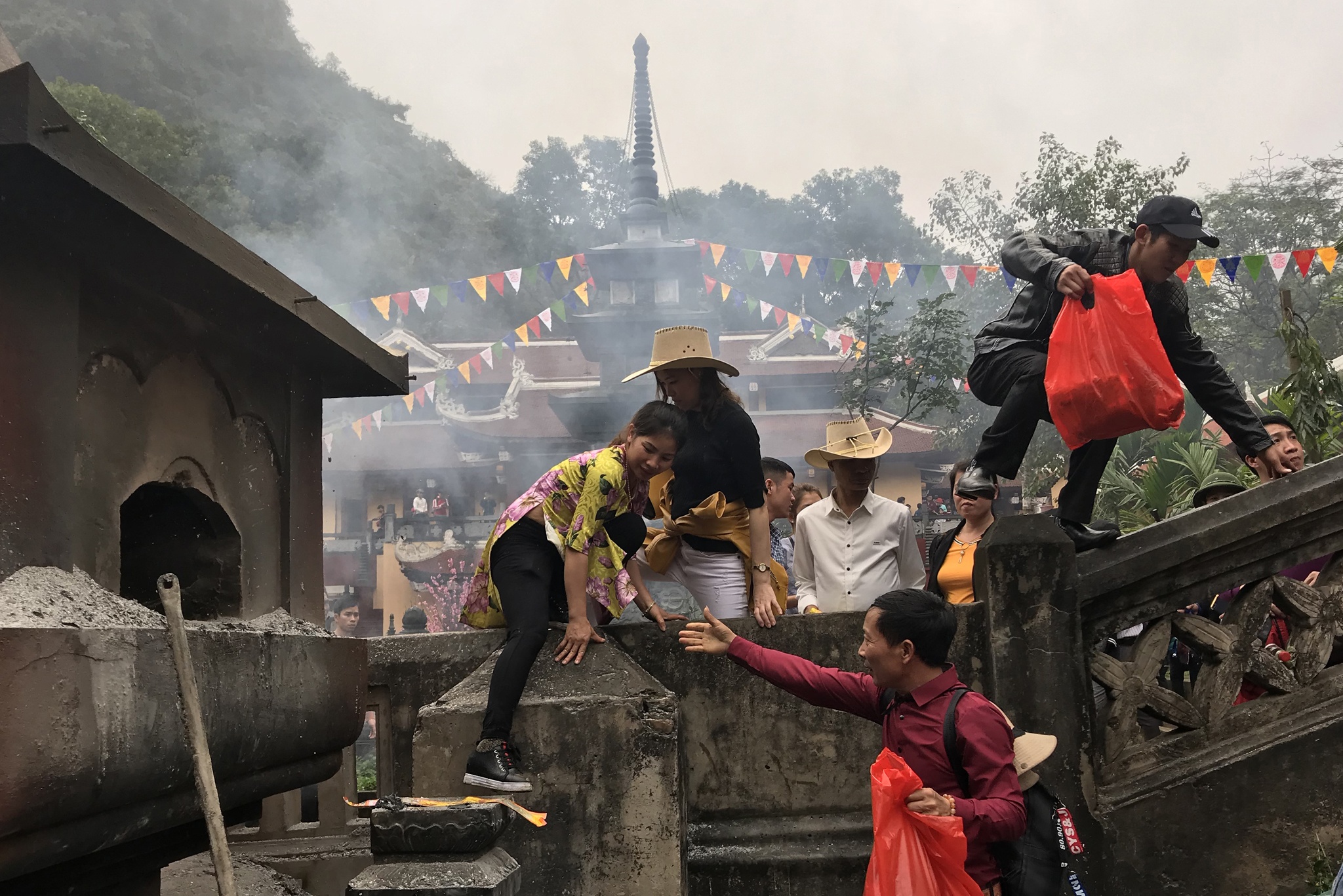 khai hoi chua Huong anh 16