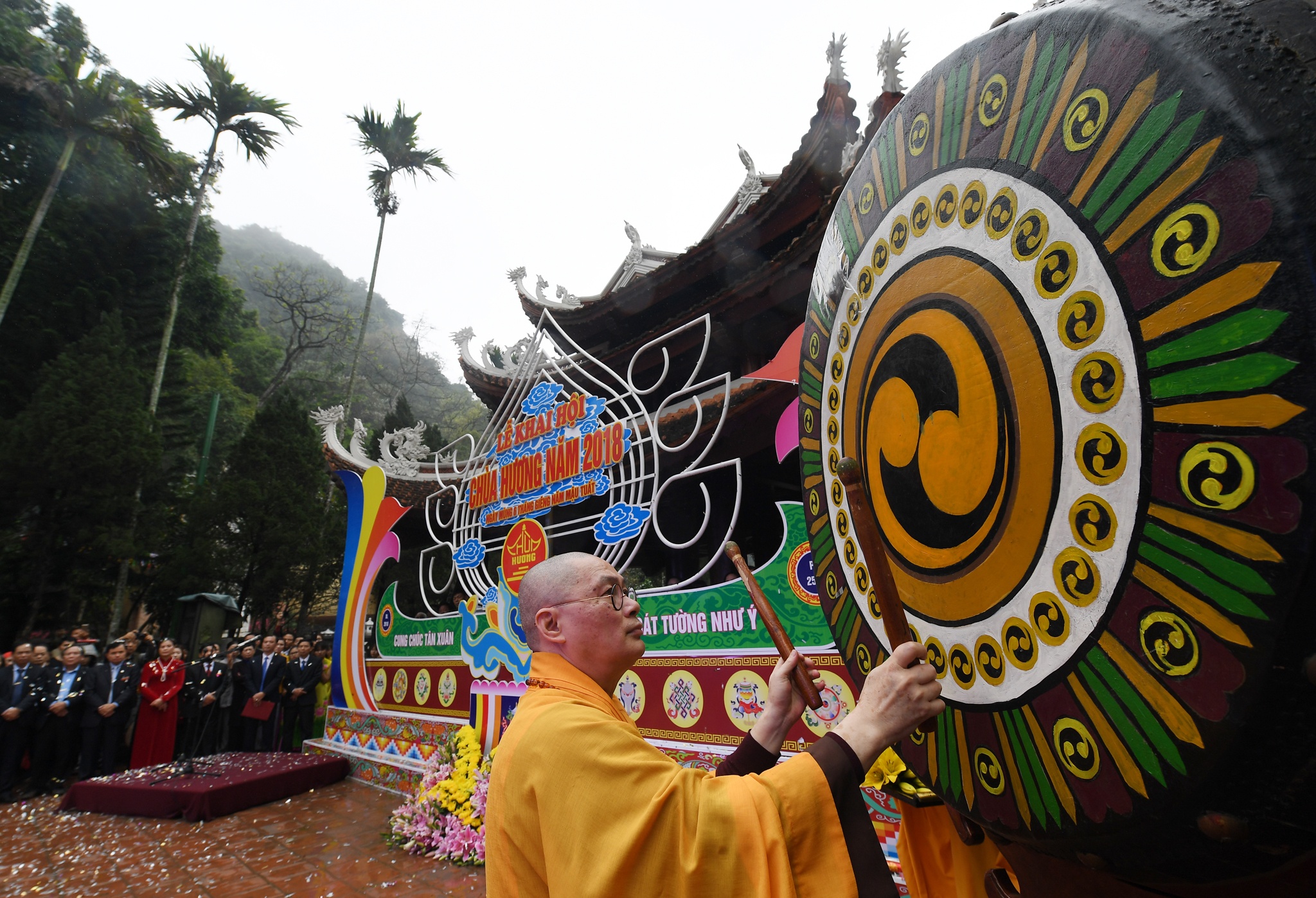 khai hoi chua Huong anh 8