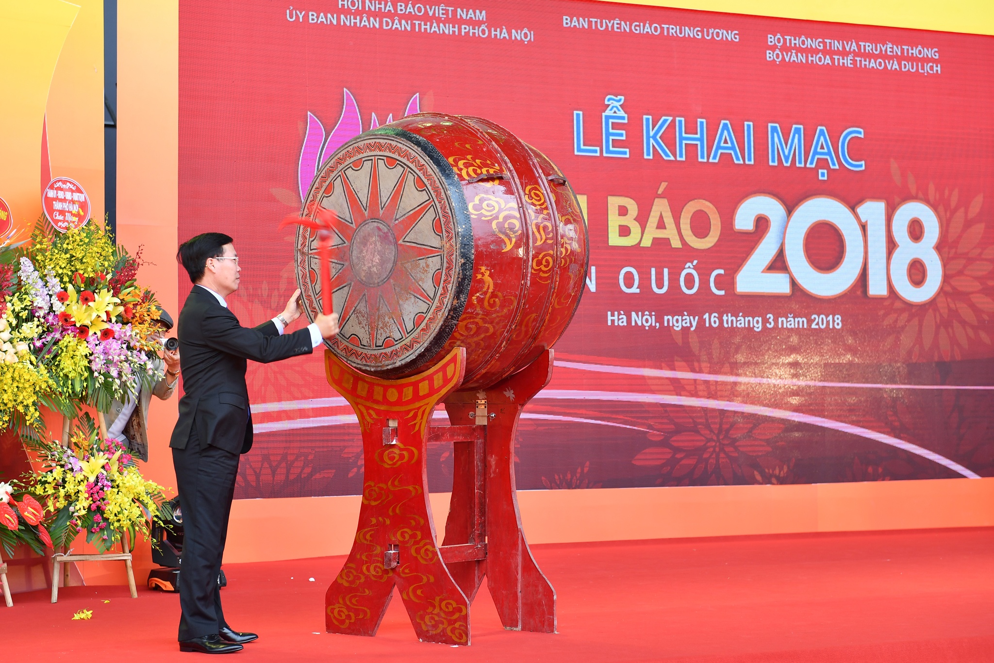 khai mac hoi bao 2018 anh 1