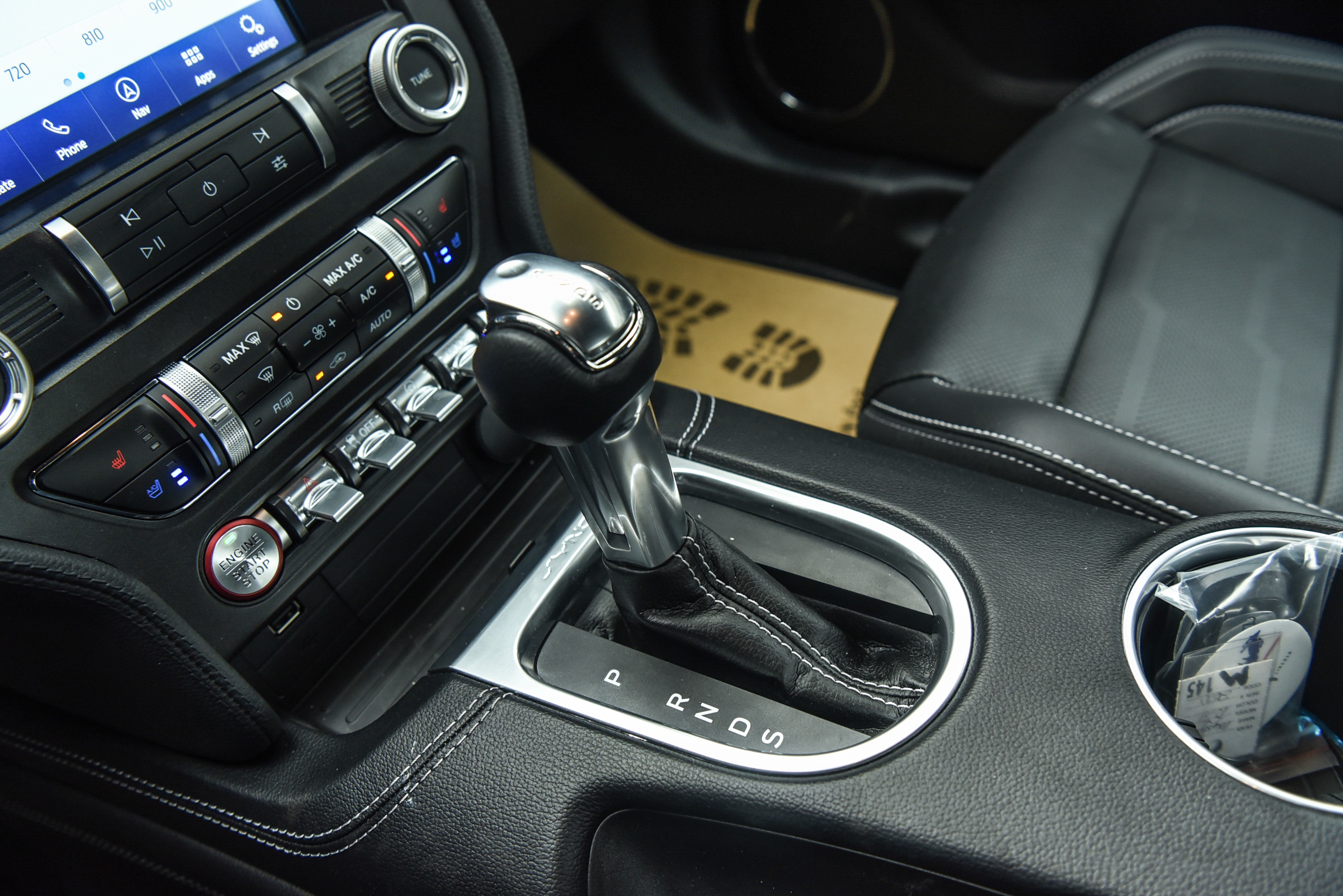 Ford Mustang 2022 anh 15