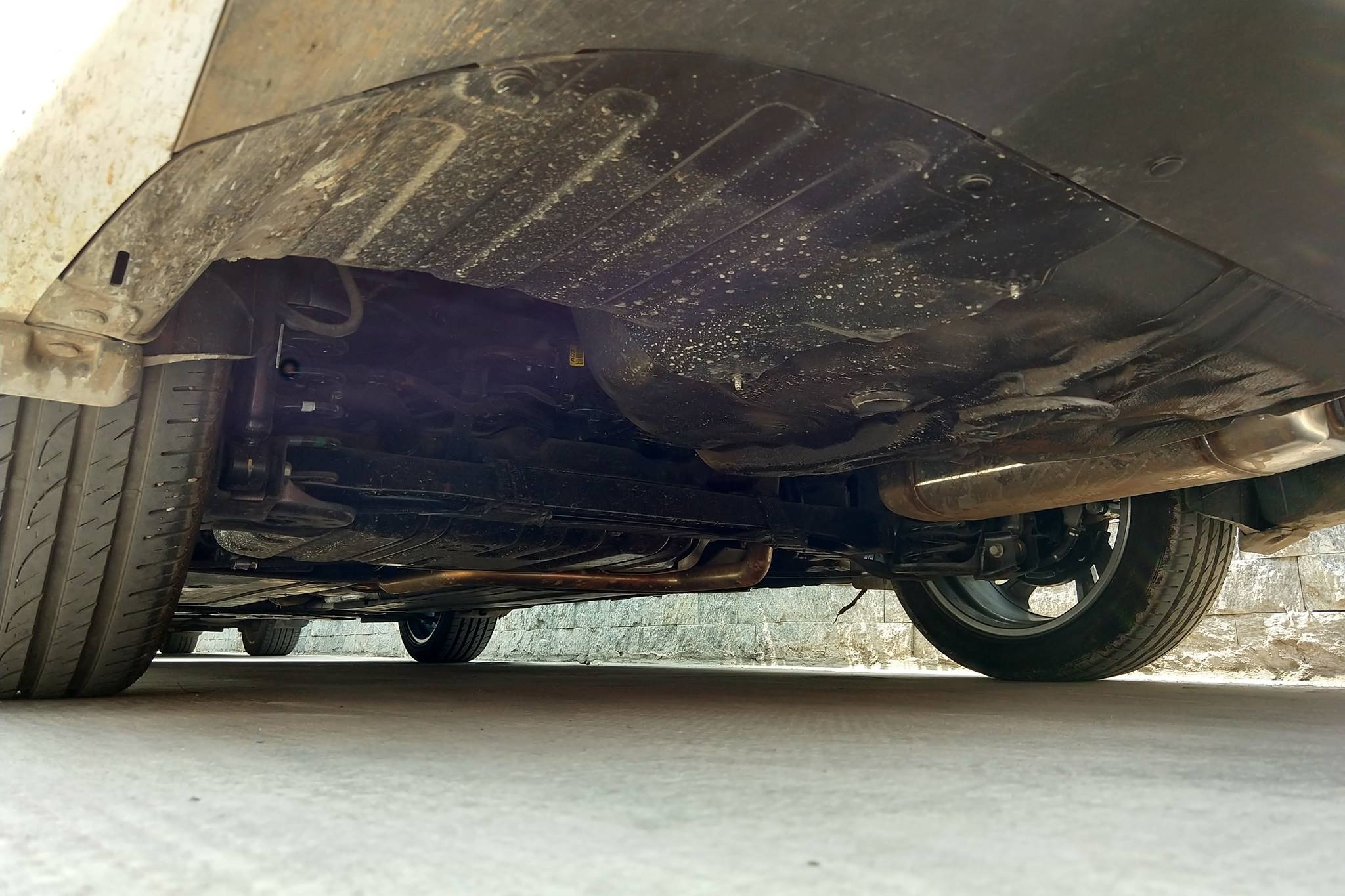 oto lau ngay khong su dung anh 1