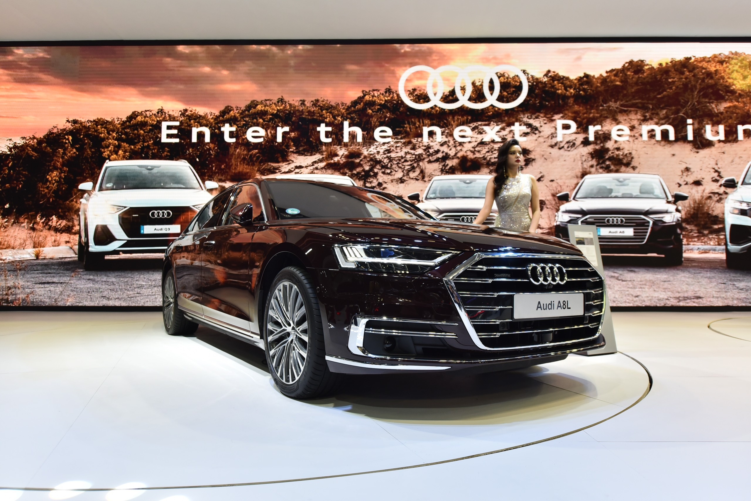 gia xe audi a8 moi anh 1