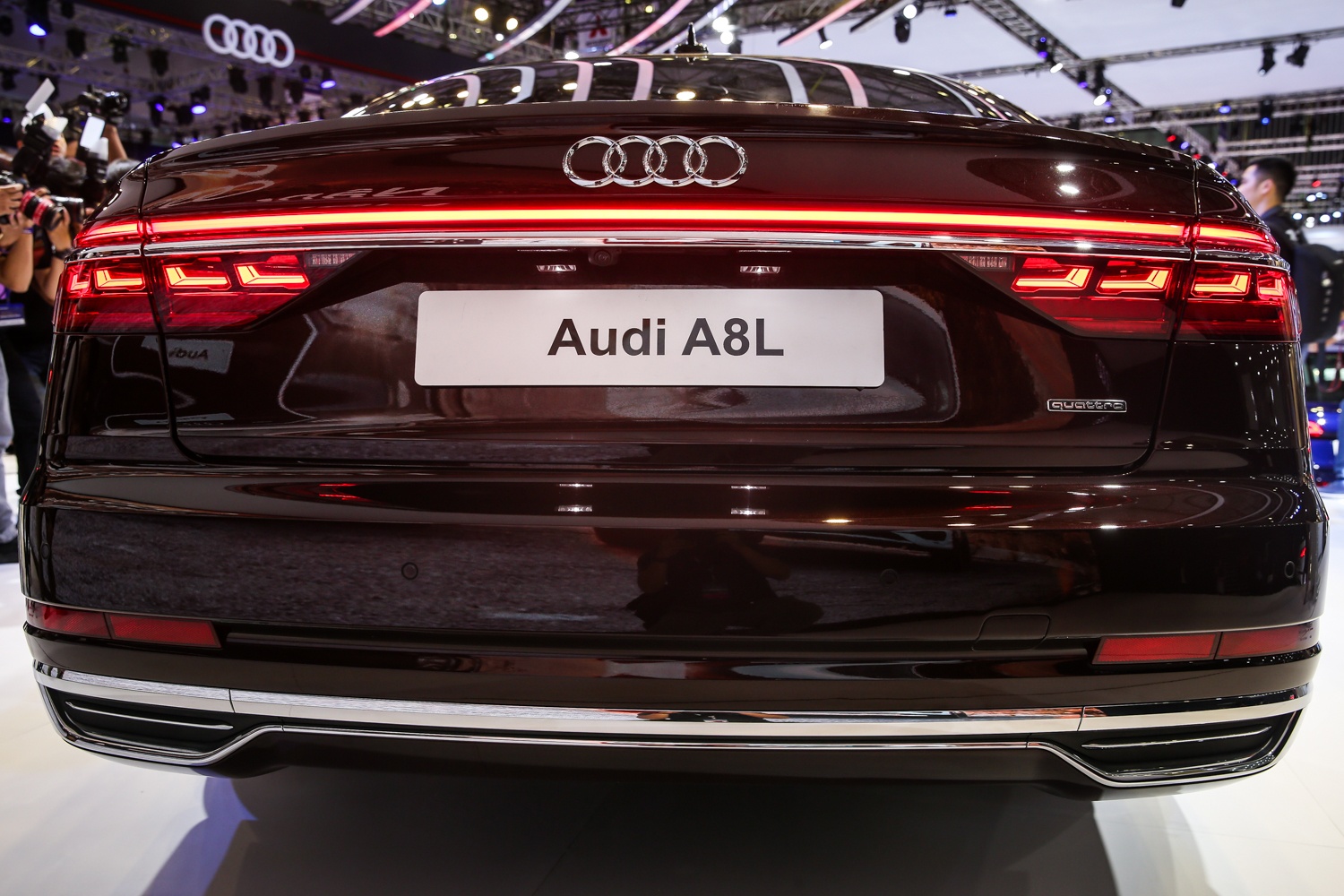 gia xe audi a8 moi anh 4