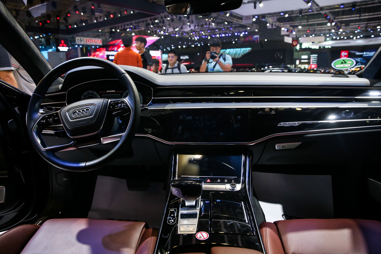 gia xe audi a8 moi anh 6