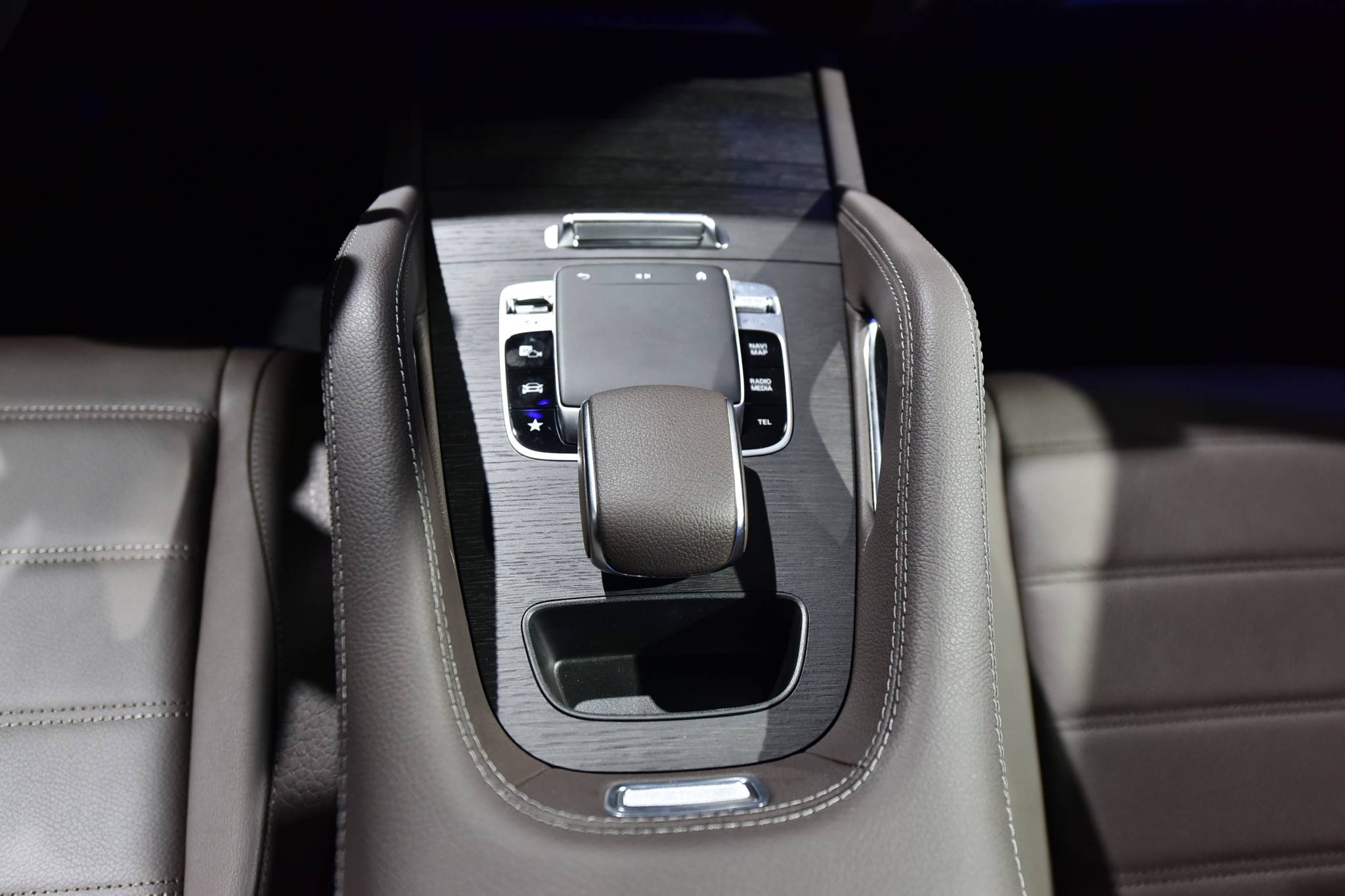 gia xe Mercedes gle 7 cho anh 7