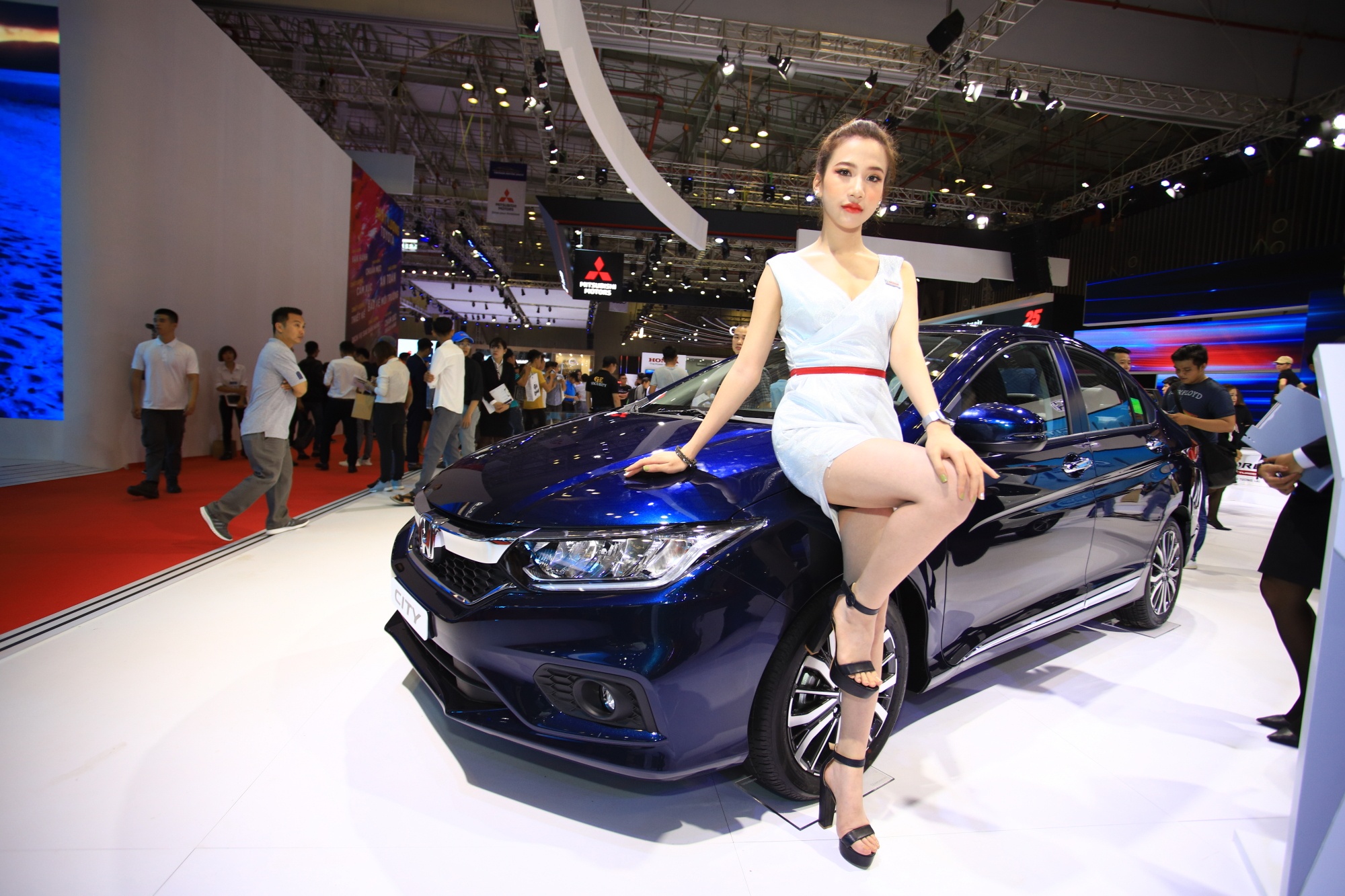 gia xe Honda Accord anh 15