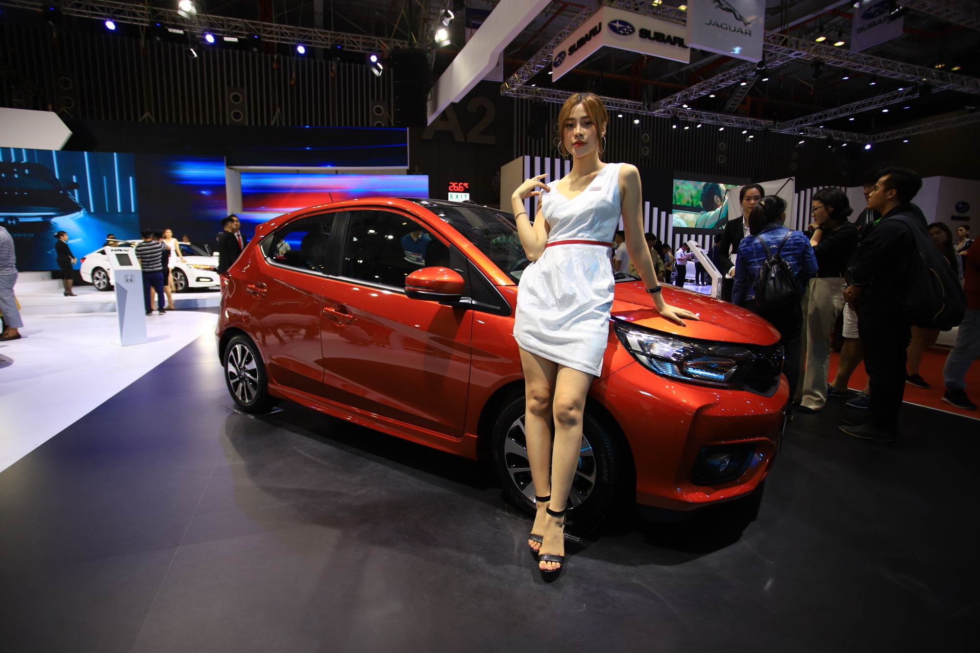 gia xe Honda Accord anh 13