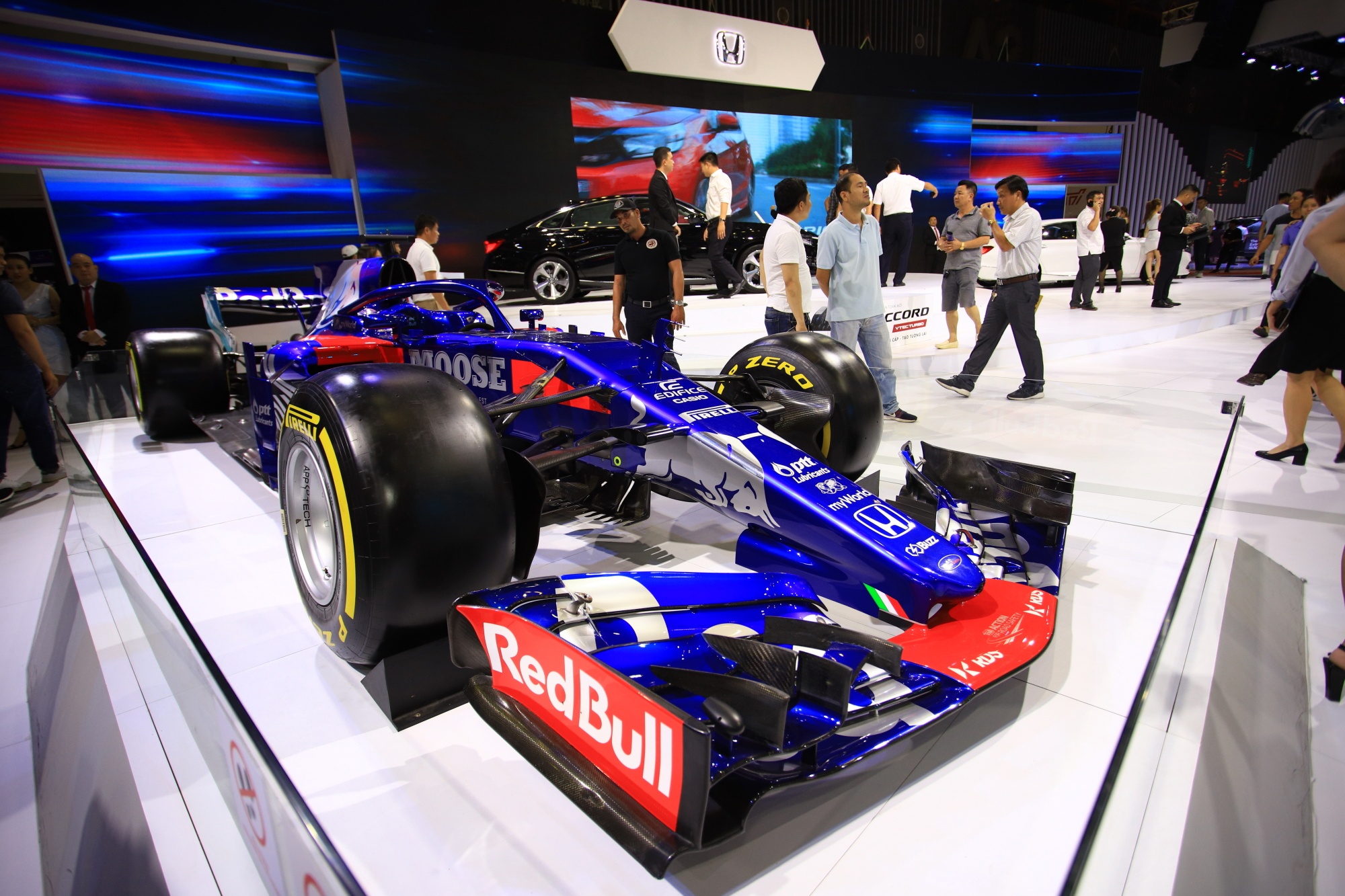 gia xe Honda Accord anh 19