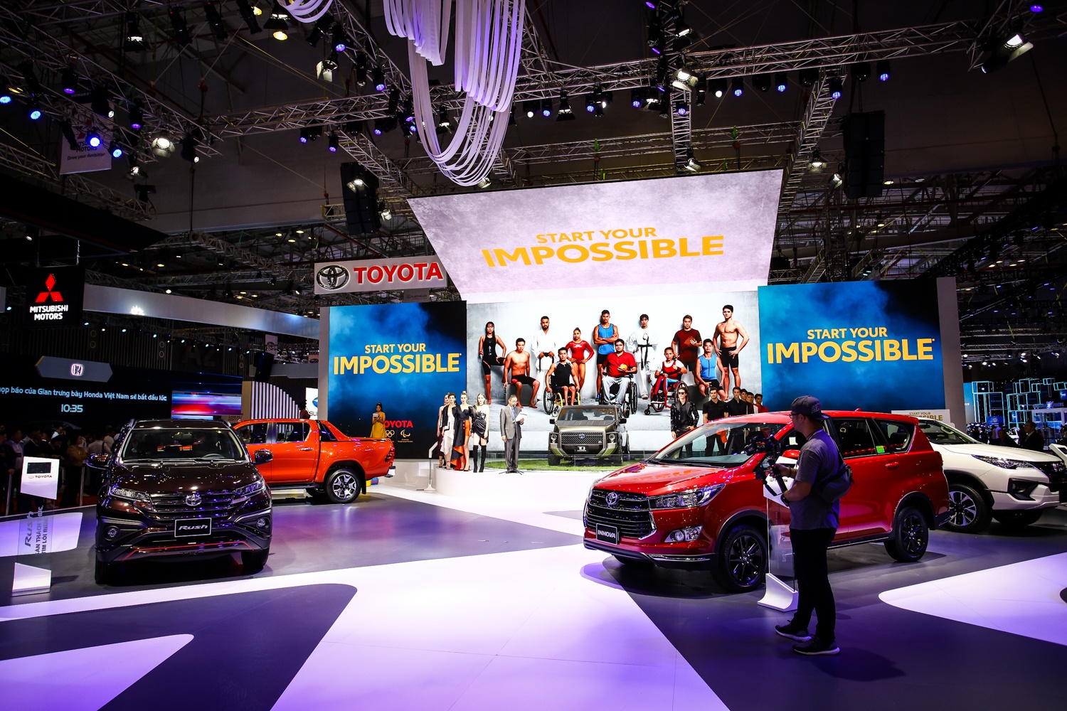 gia xe Toyota tai Viet Nam anh 10