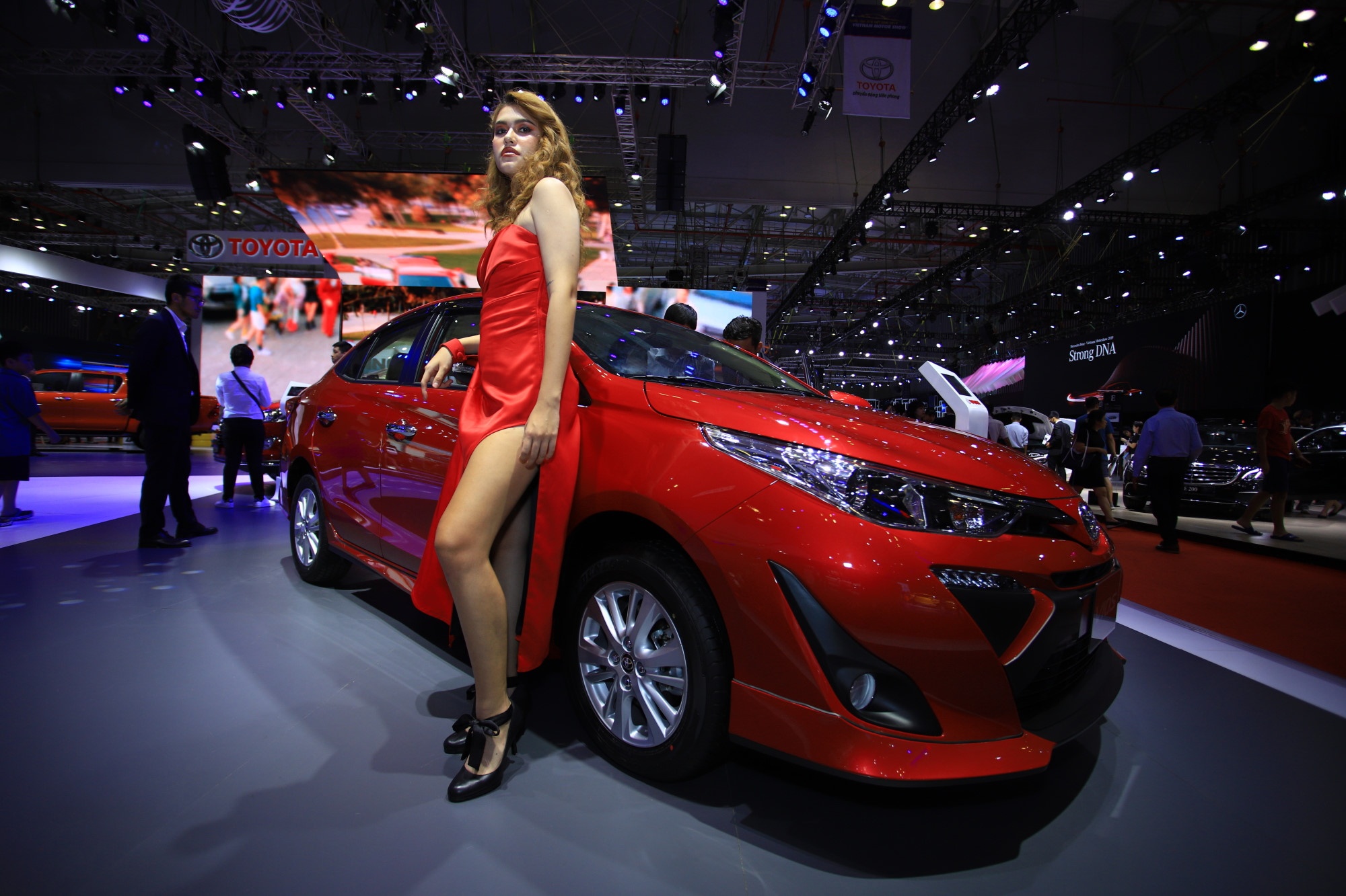 gia xe Toyota tai Viet Nam anh 14