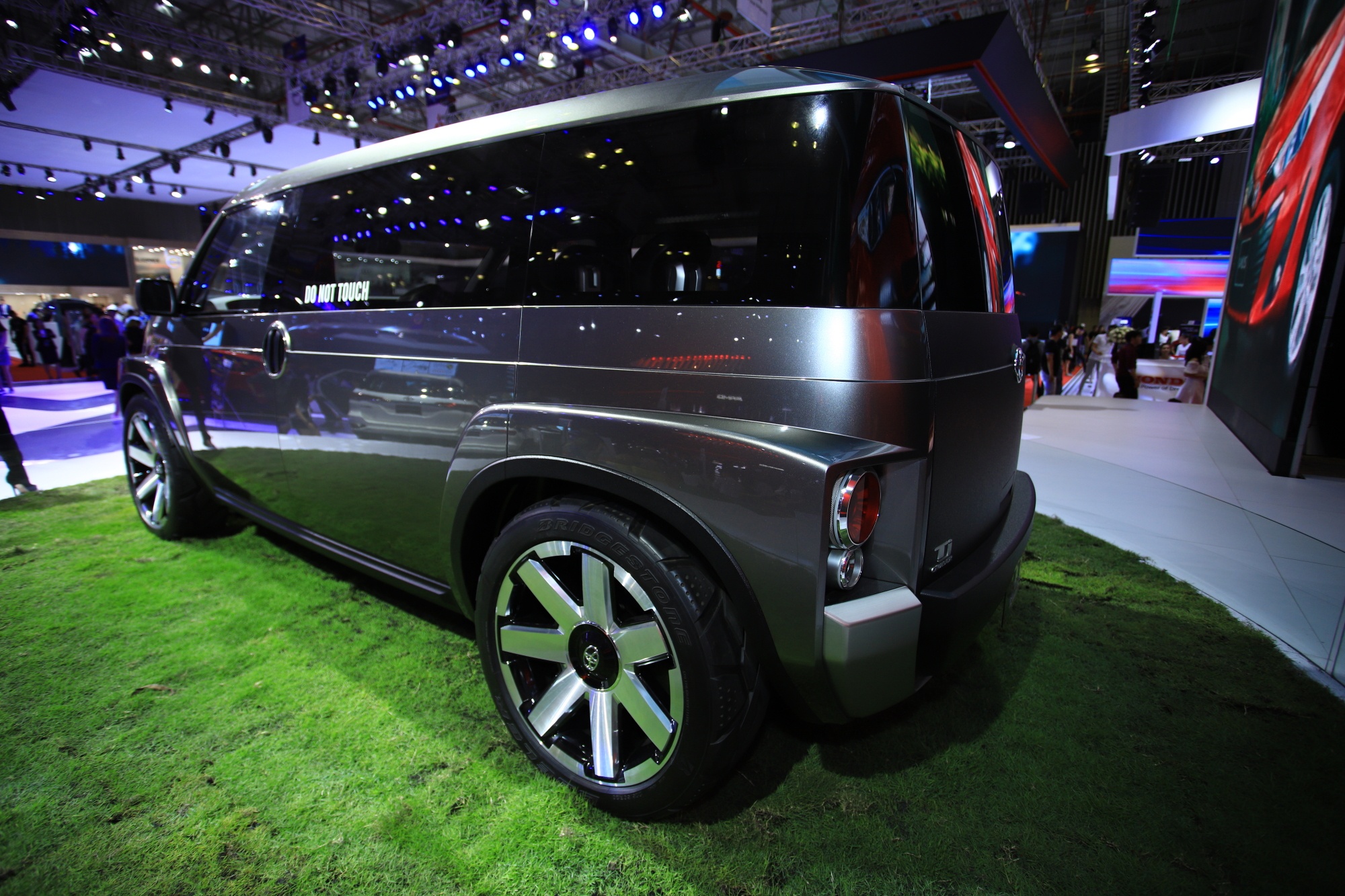 gia xe Toyota tai Viet Nam anh 8