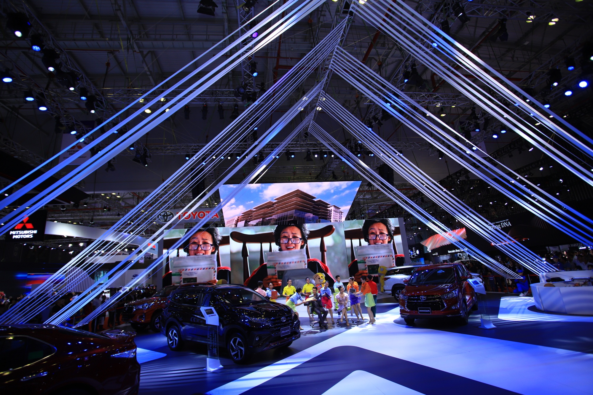 gia xe Toyota tai Viet Nam anh 38