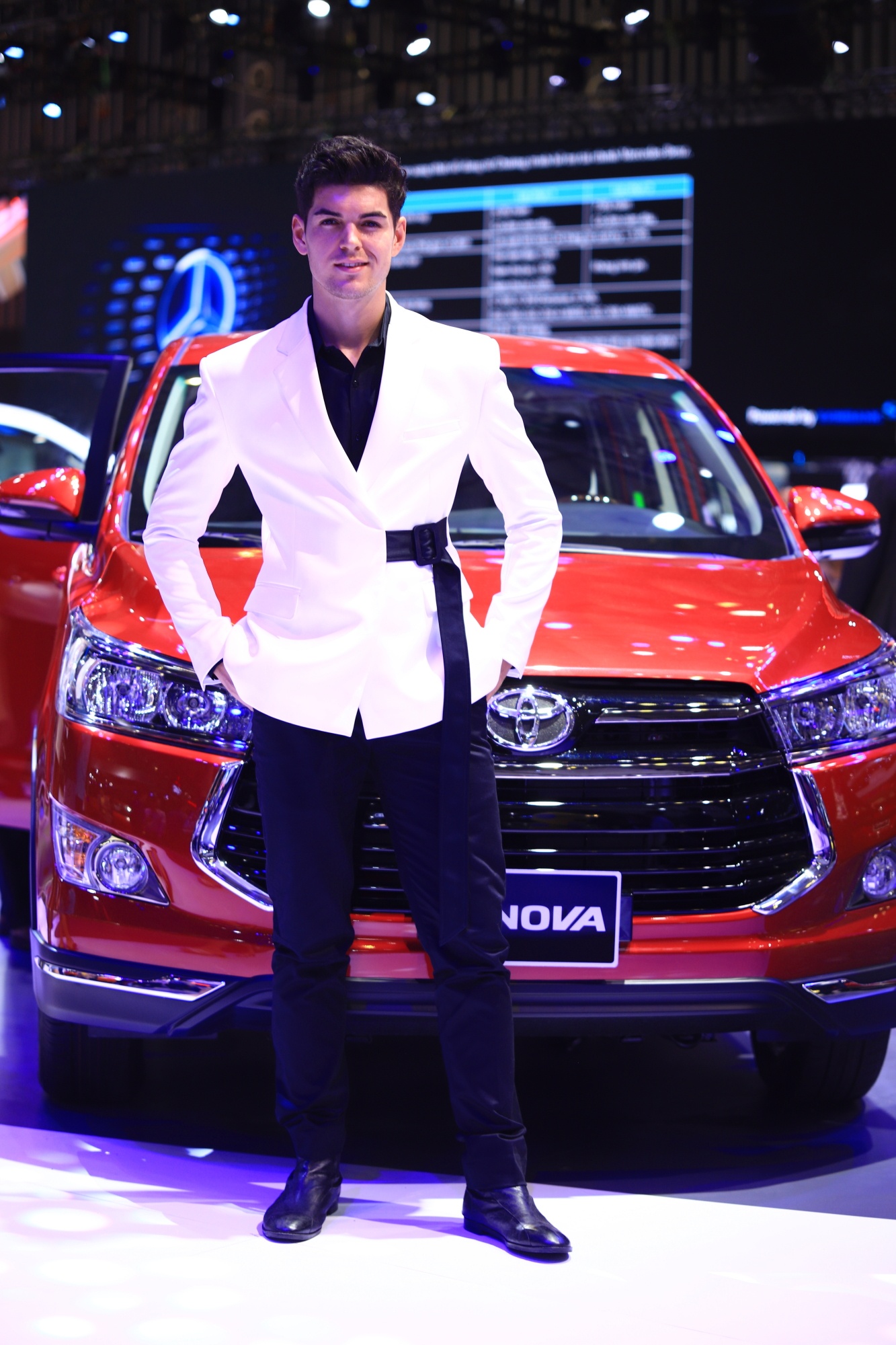 gia xe Toyota tai Viet Nam anh 27