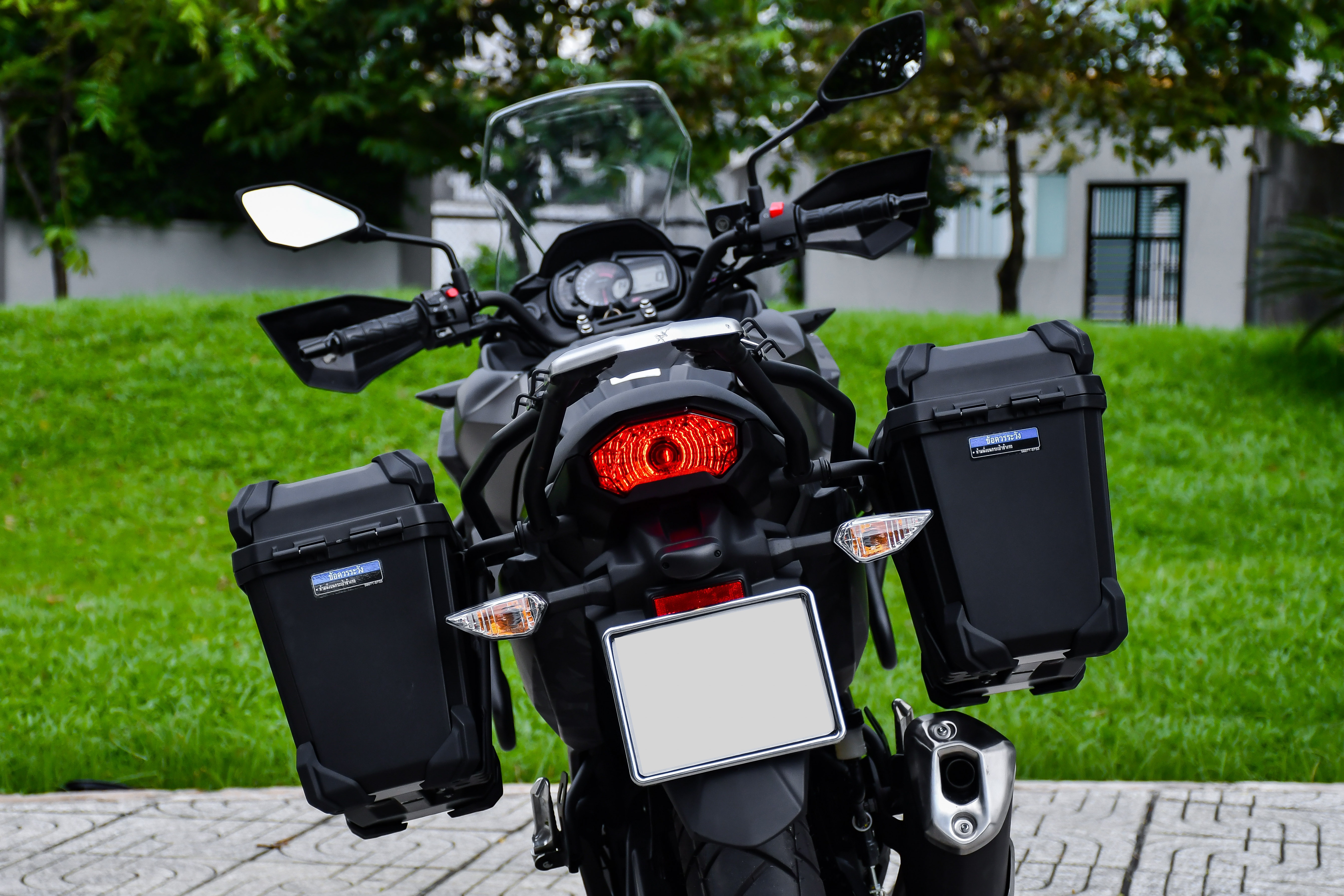 Kawasaki Versys 300 Tourer anh 9