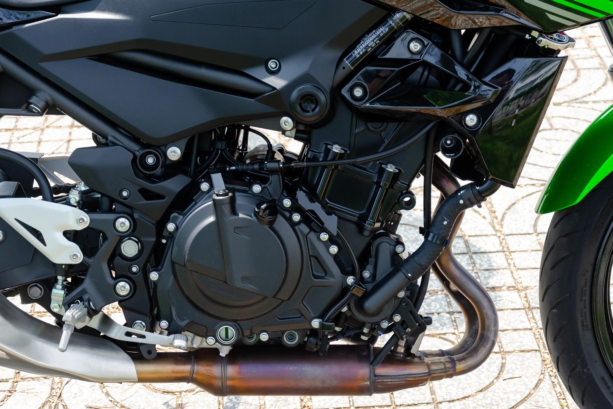 gia xe Kawasaki z400 anh 15