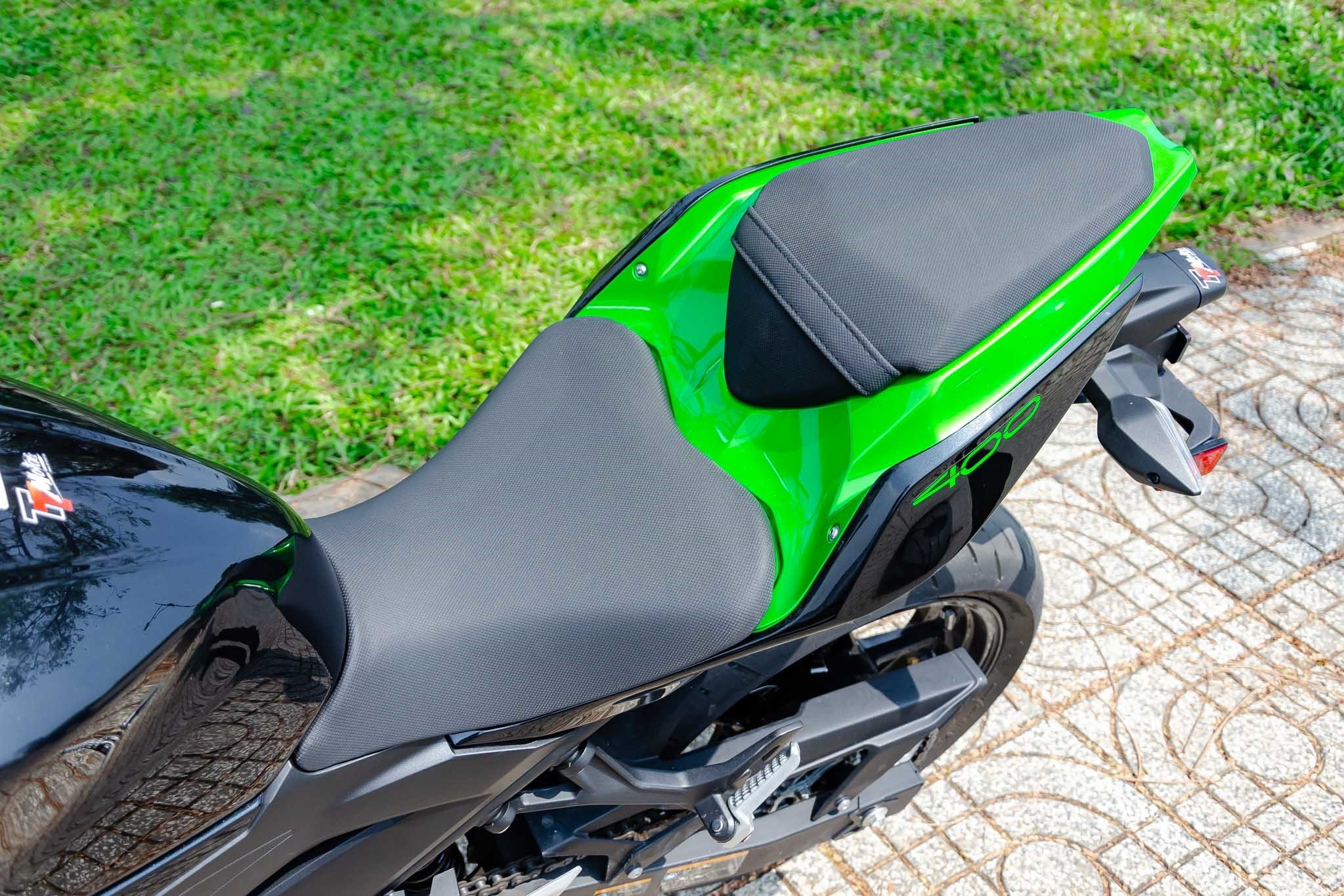 gia xe Kawasaki z400 anh 11