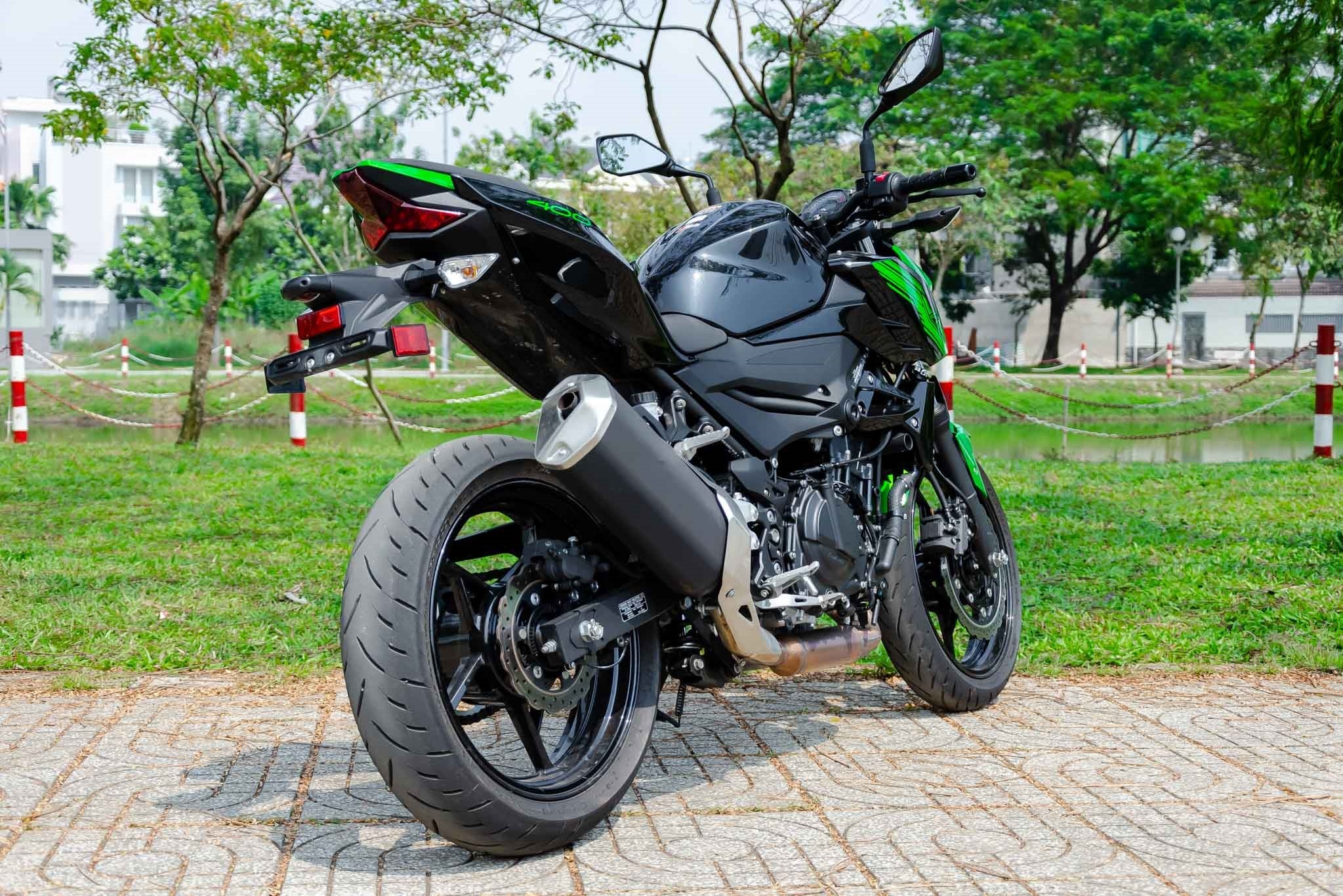 gia xe Kawasaki z400 anh 3