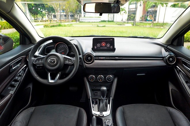 giá xe hatchback ảnh 4 gia xe hatchback anh 4