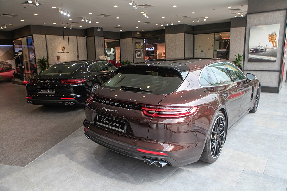 gia xe Porsche Panamera anh 2