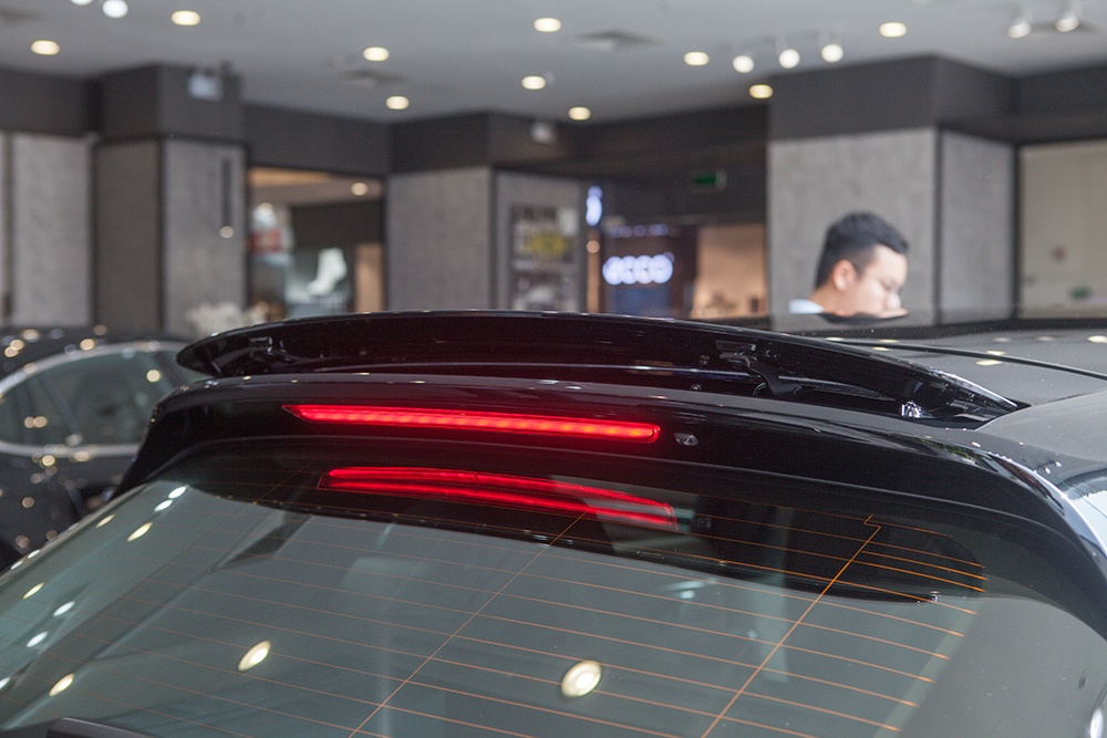 gia xe Porsche Panamera anh 7