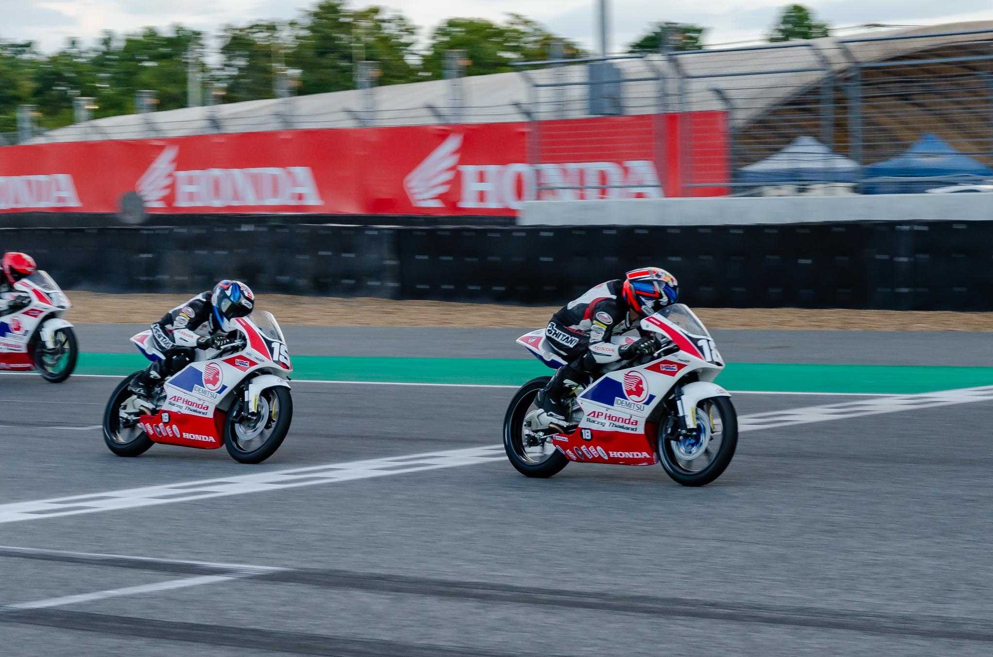 dua xe the thao anh 8