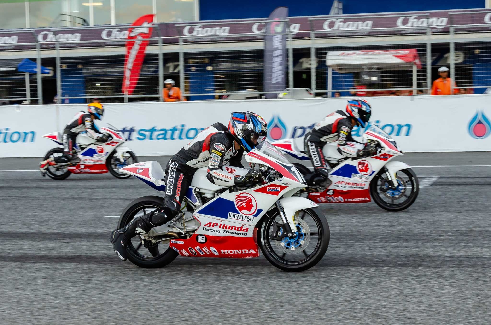 dua xe the thao anh 2