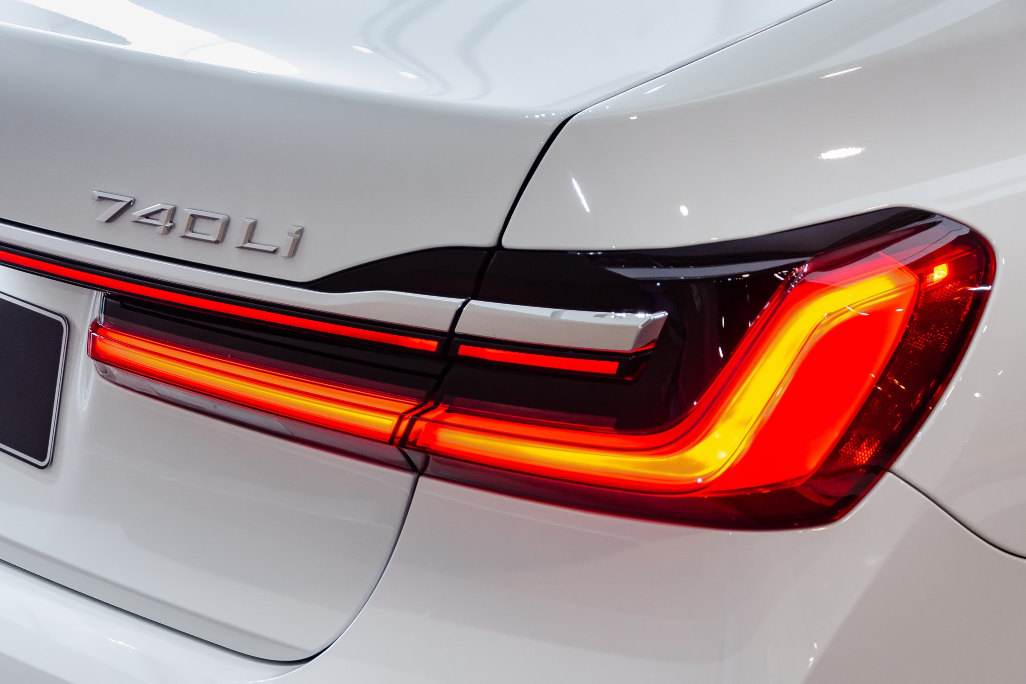 gia xe bmw 740li anh 12