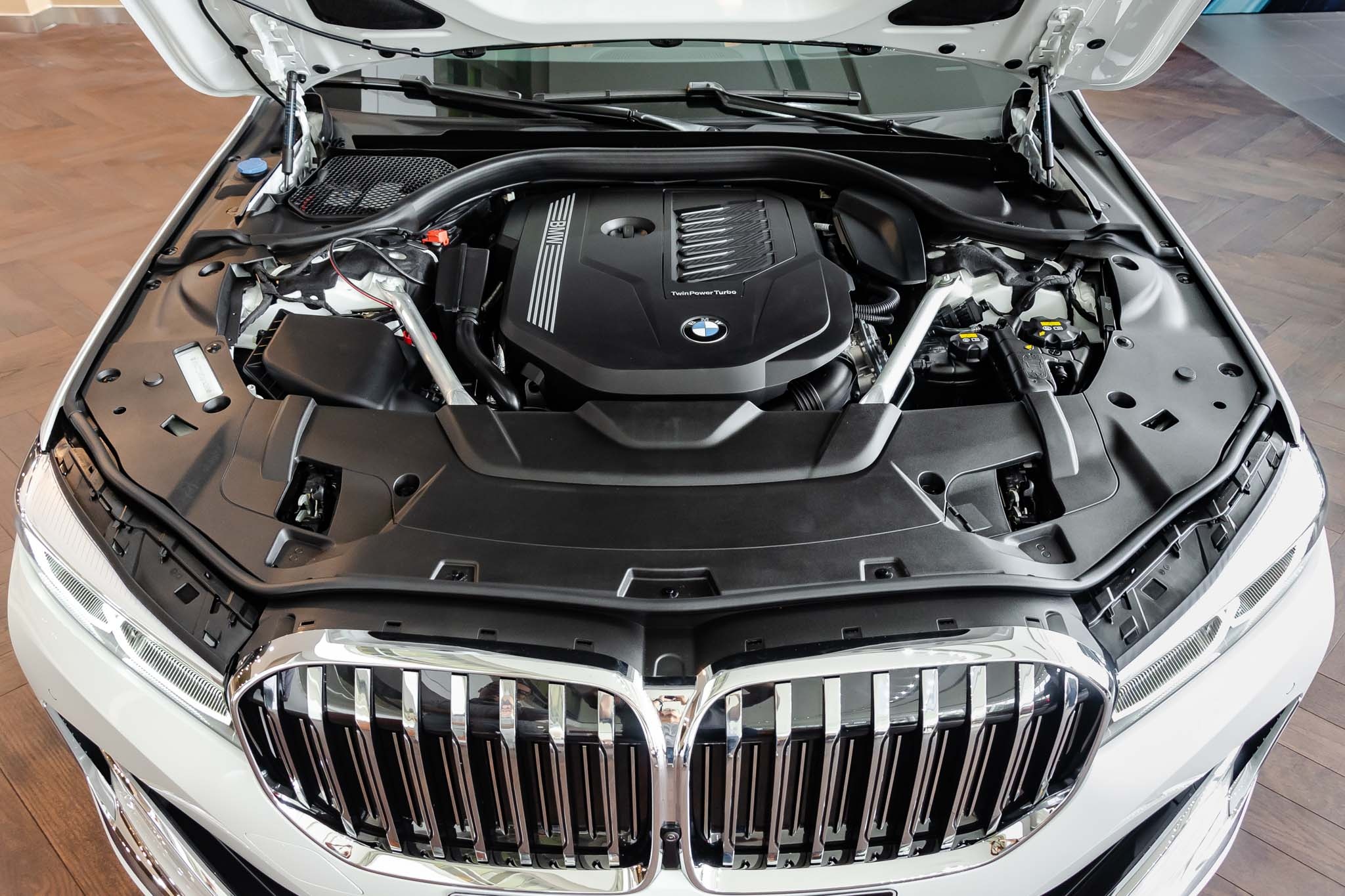 gia xe bmw 740li anh 30